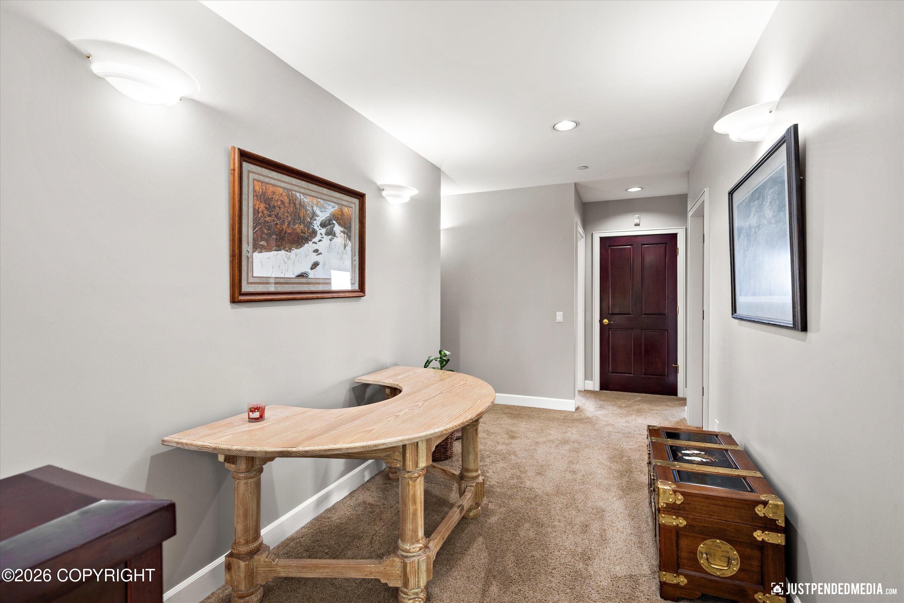 9900 Hillhaven Circle