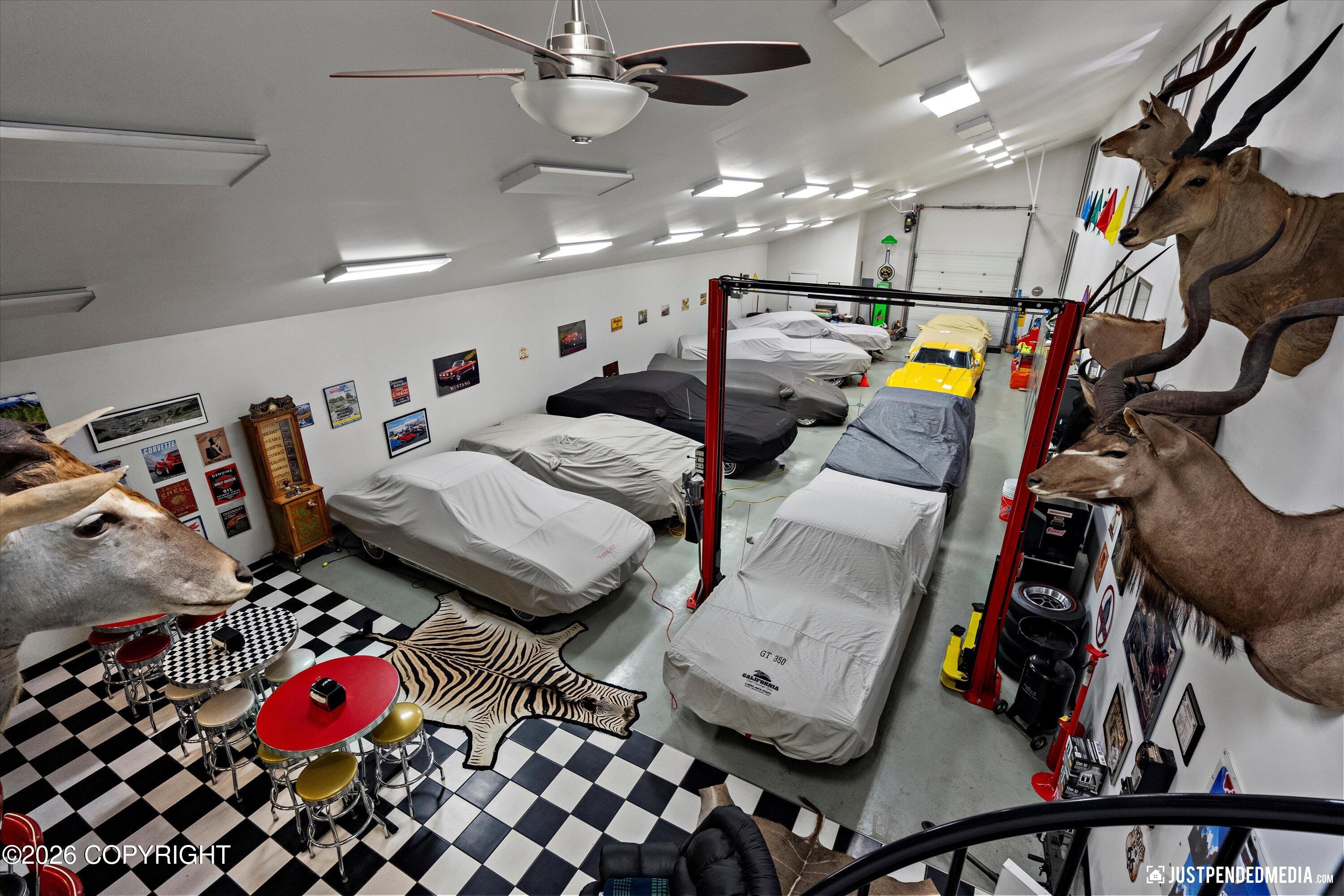 9900 Hillhaven Circle