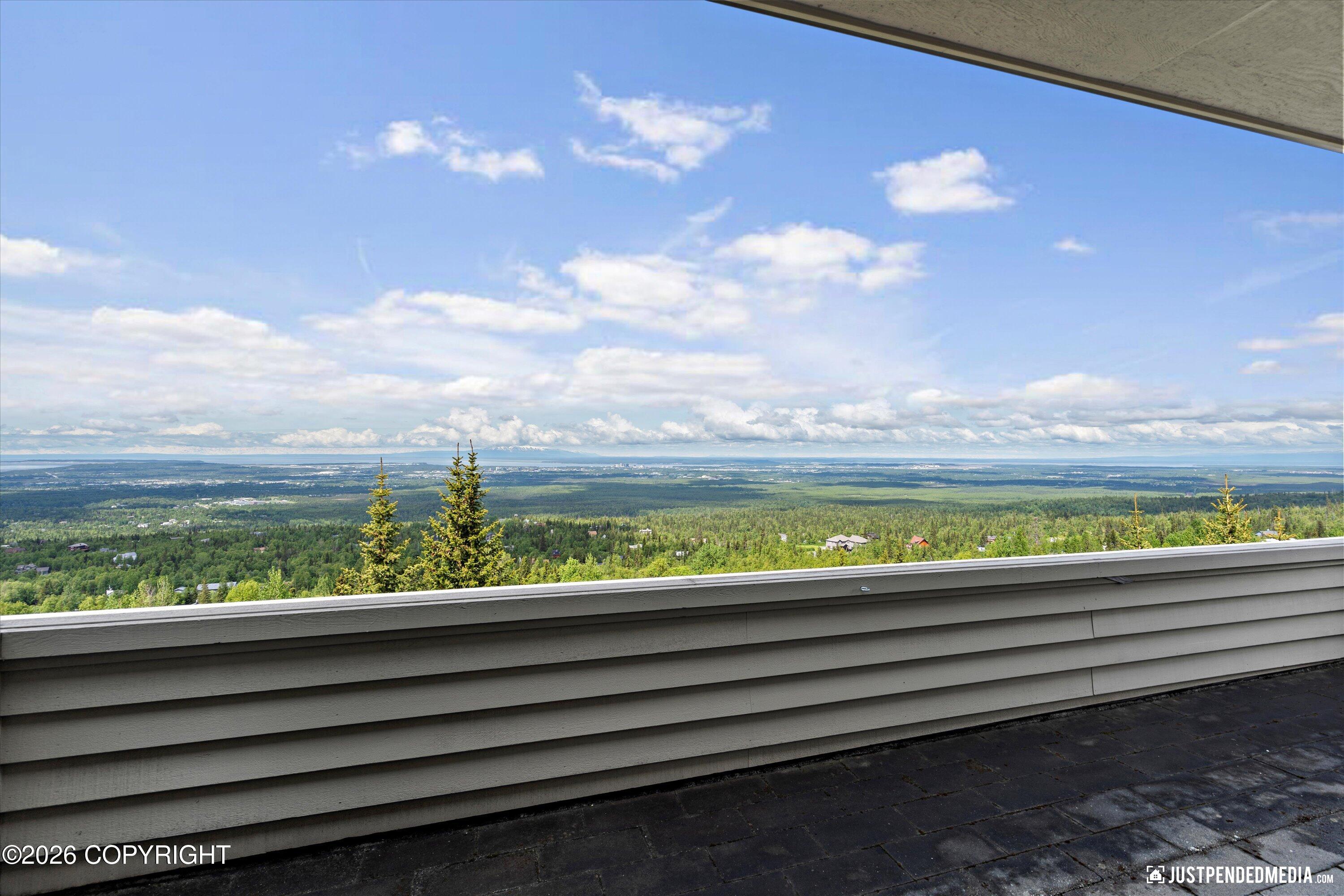 9900 Hillhaven Circle