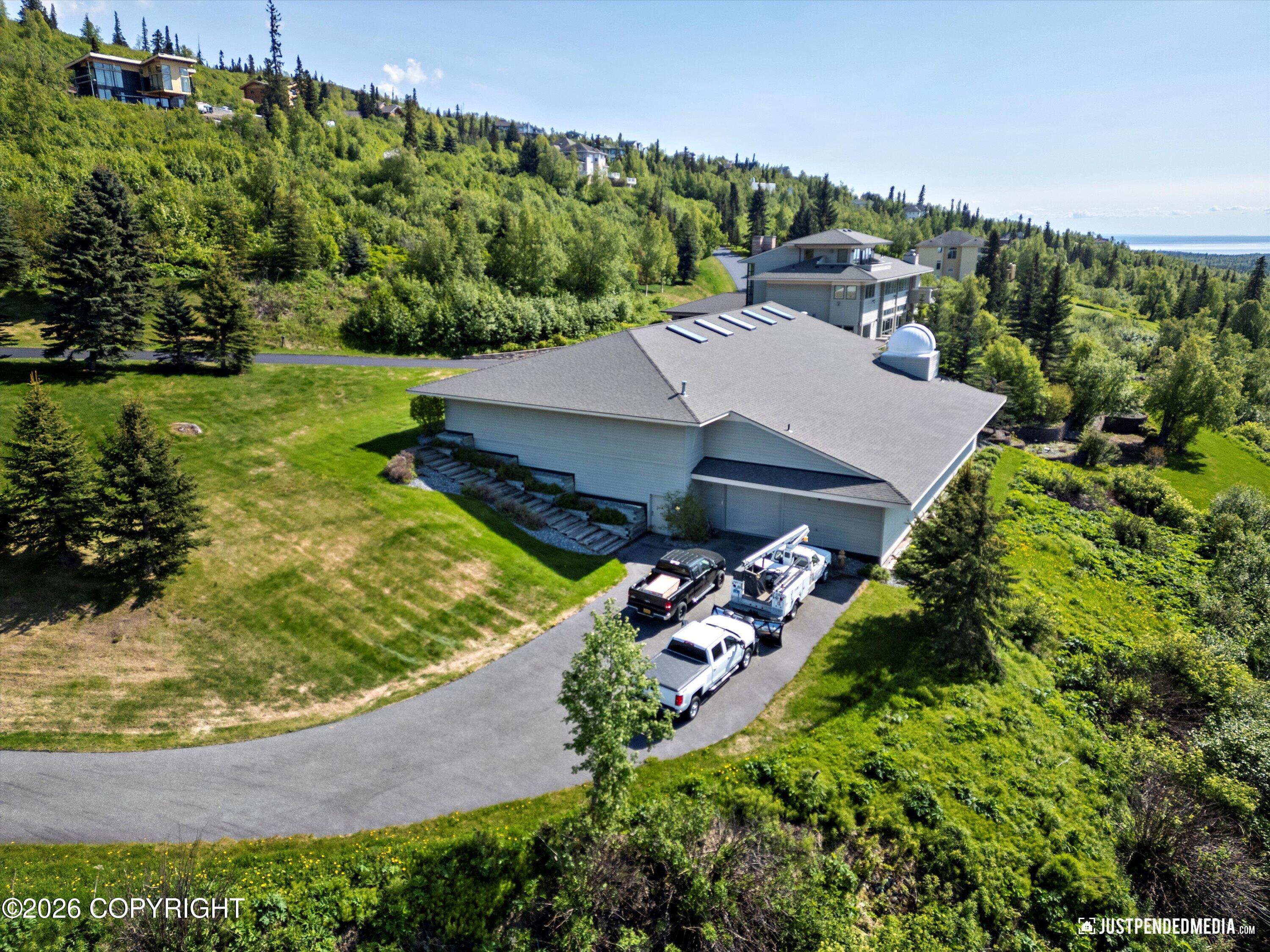 9900 Hillhaven Circle