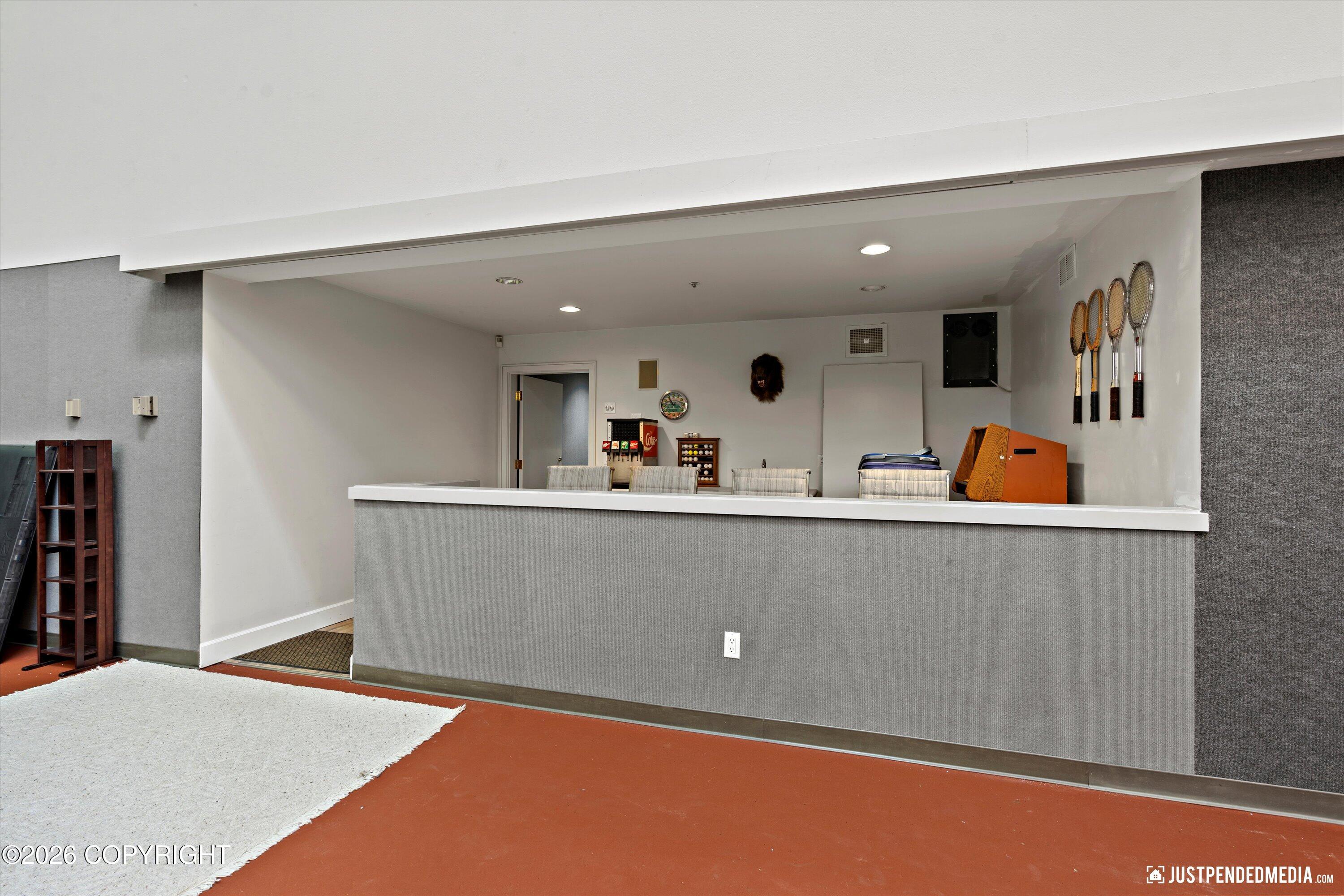 9900 Hillhaven Circle