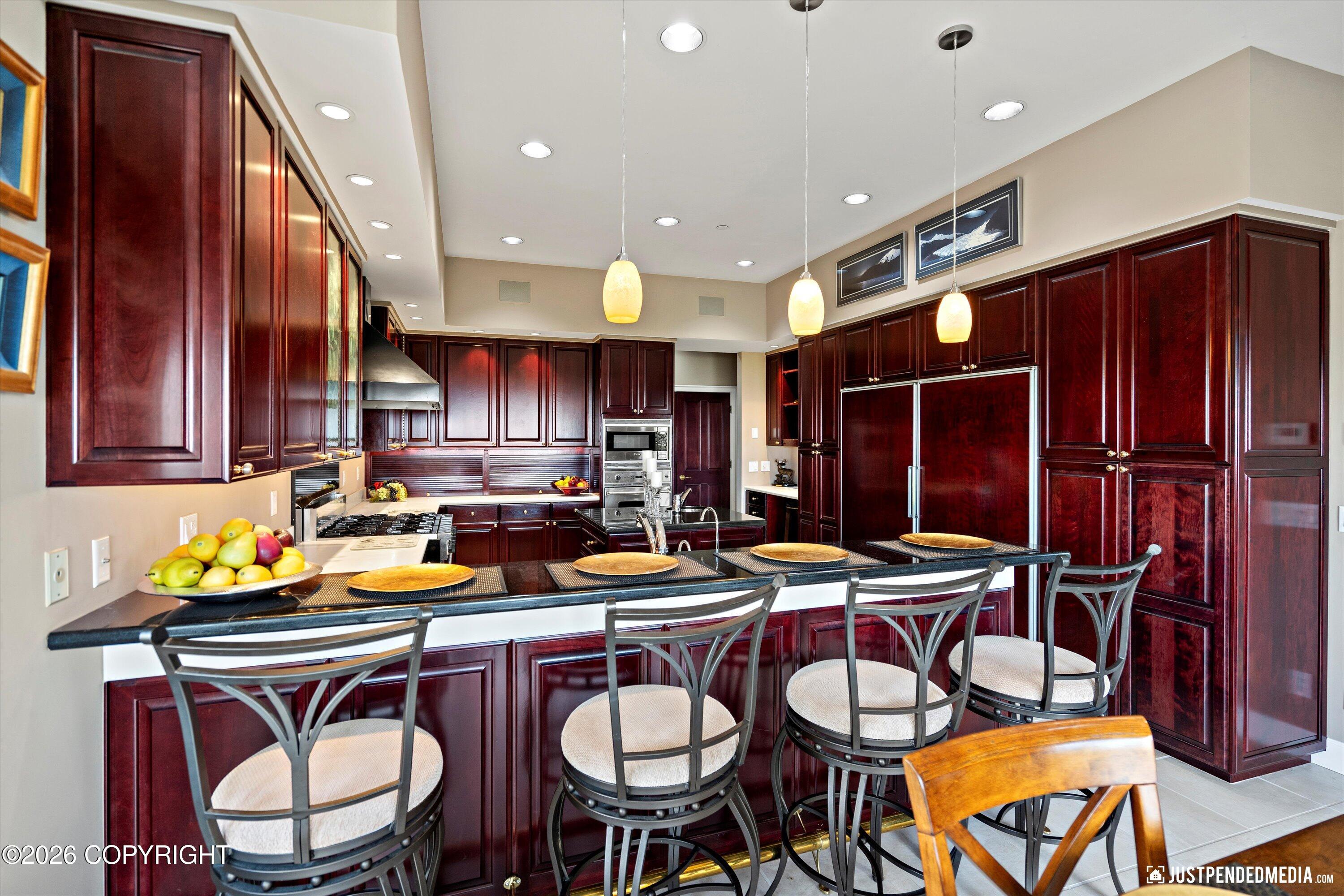 9900 Hillhaven Circle