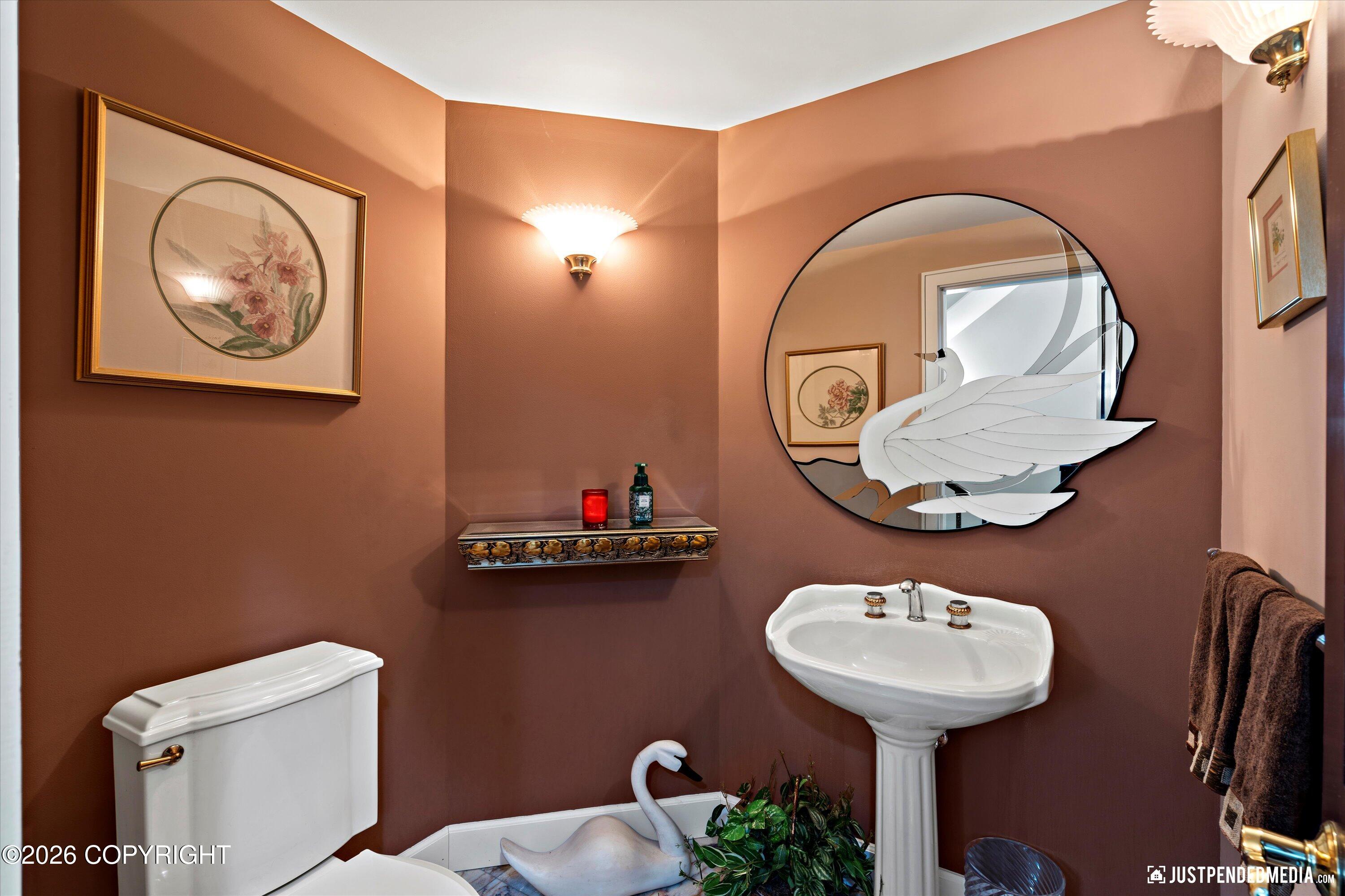 9900 Hillhaven Circle