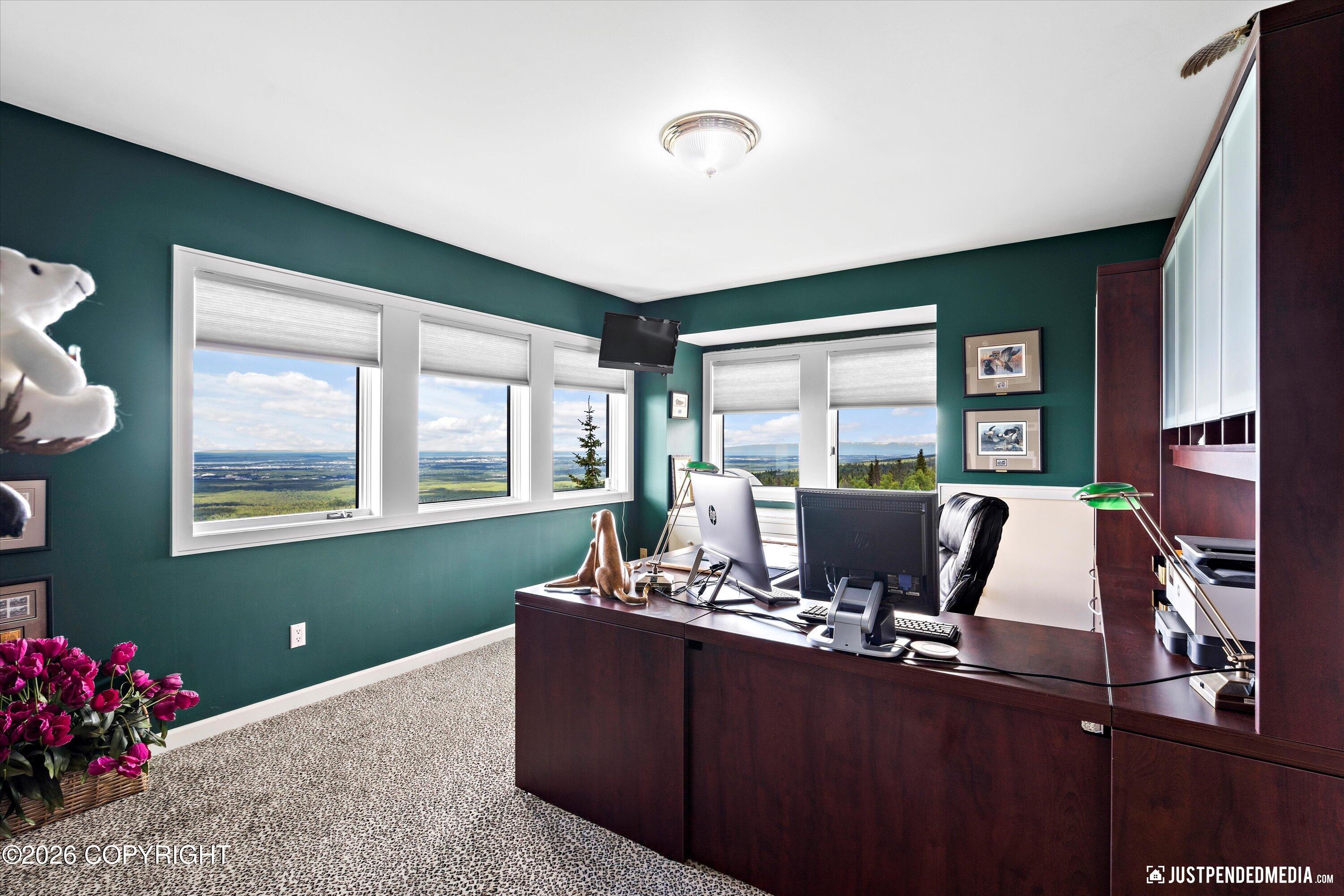 9900 Hillhaven Circle