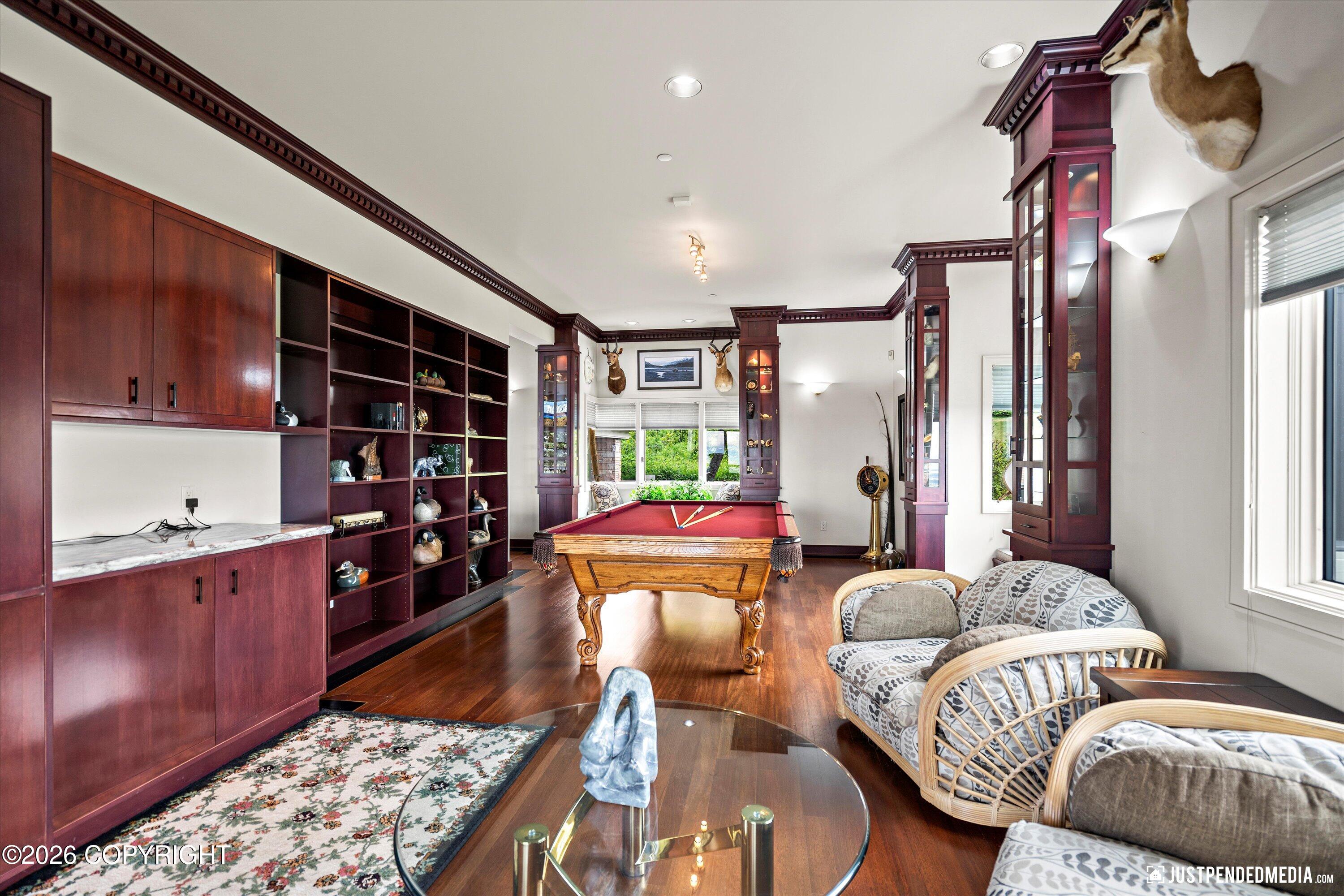 9900 Hillhaven Circle