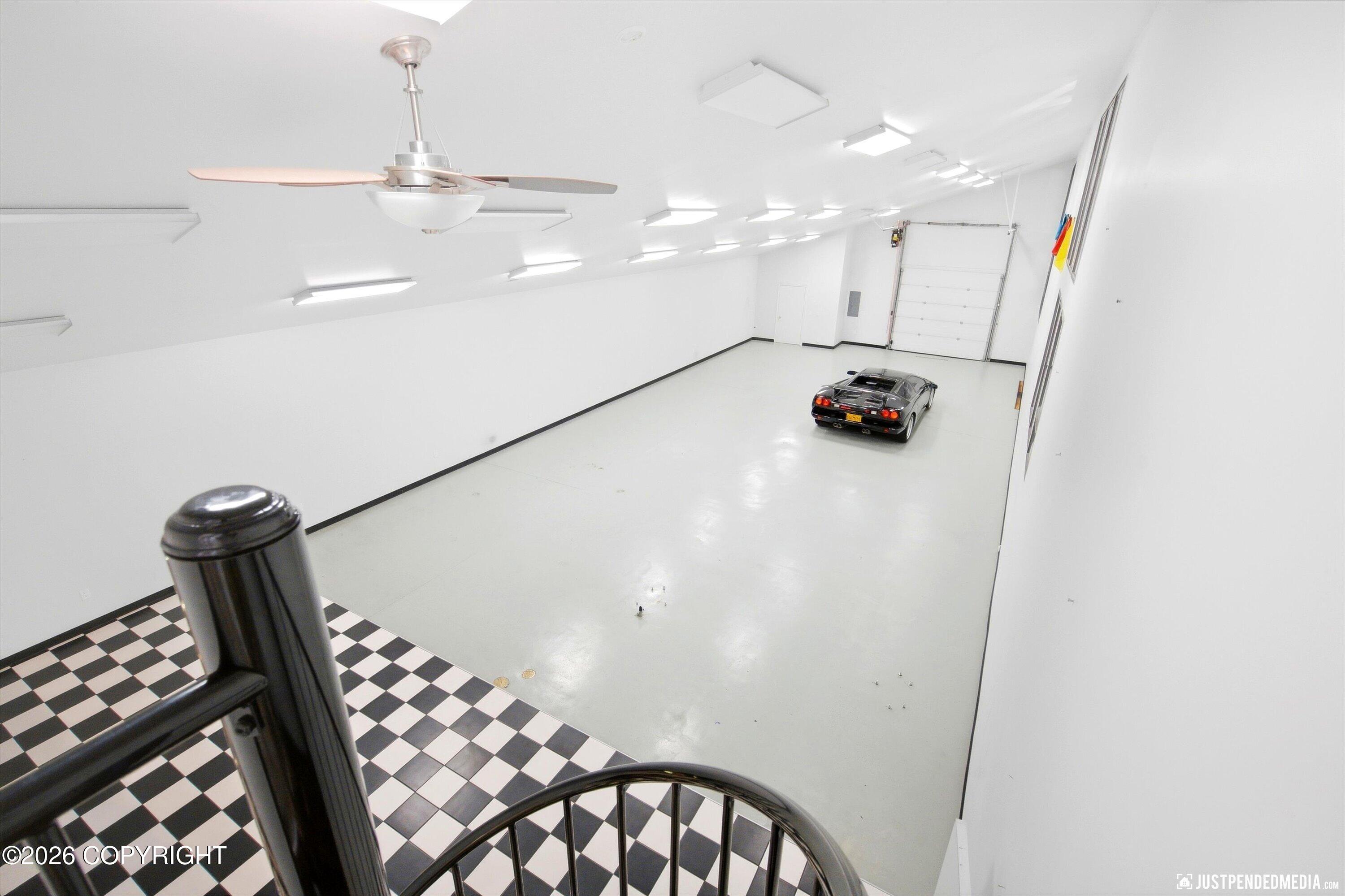 9900 Hillhaven Circle