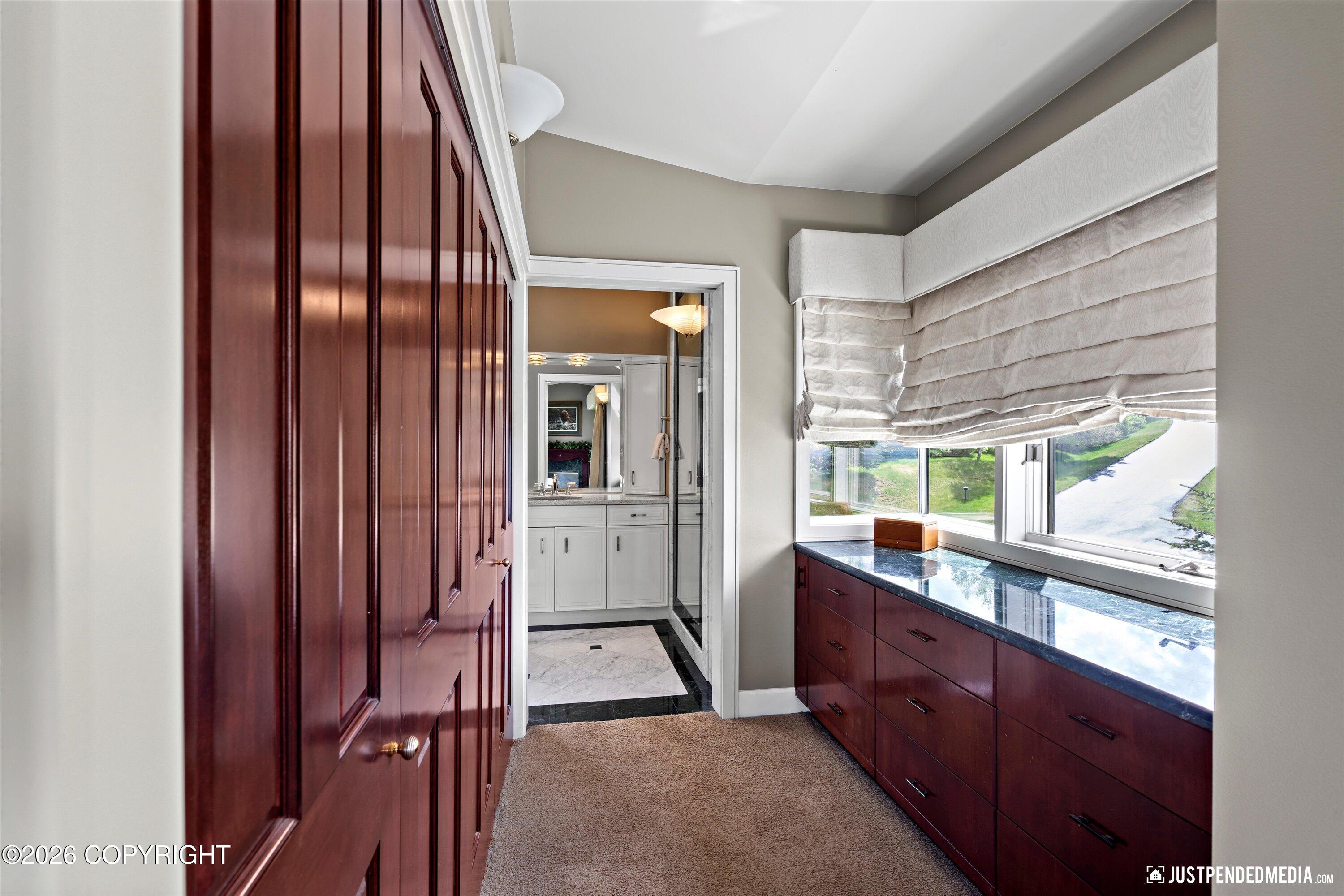 9900 Hillhaven Circle