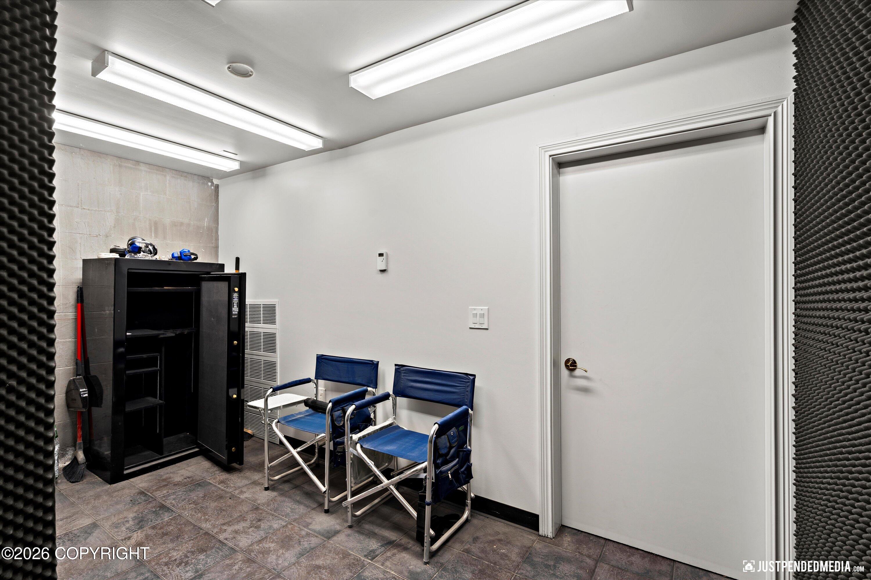 9900 Hillhaven Circle