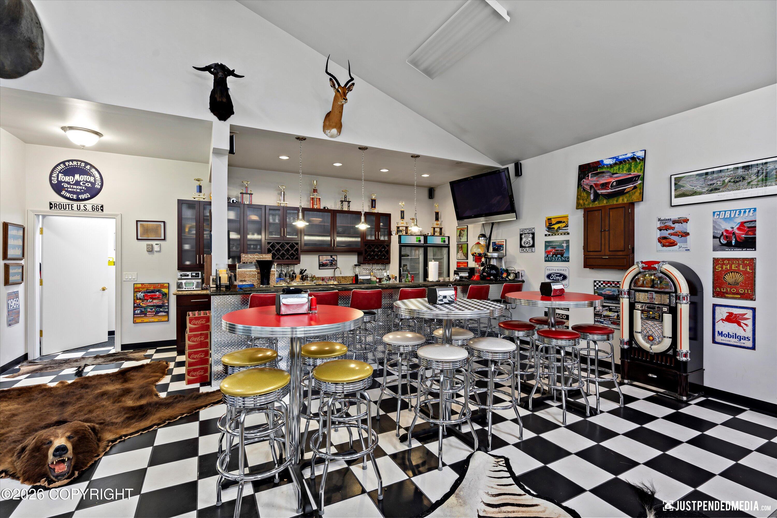 9900 Hillhaven Circle