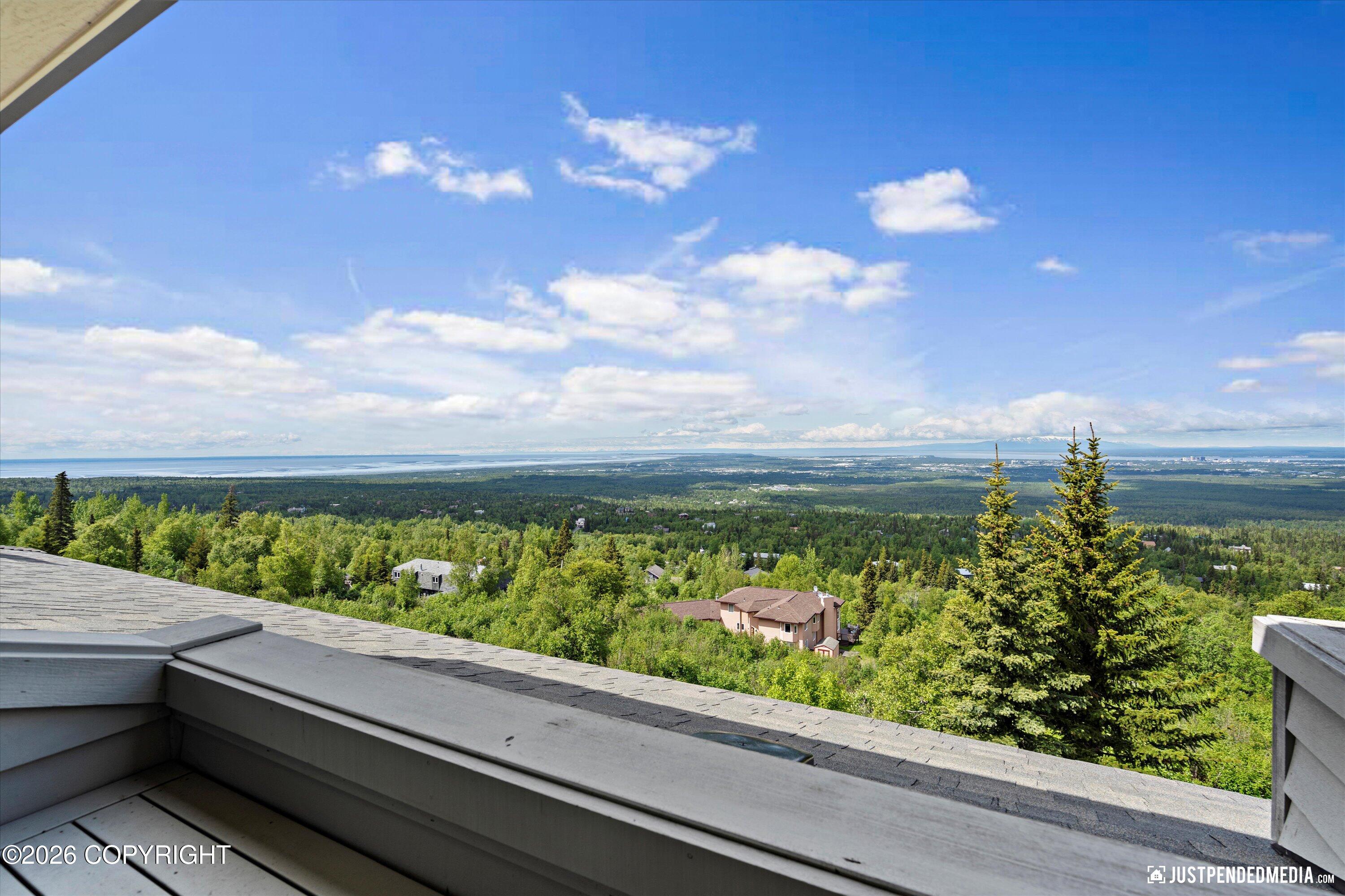 9900 Hillhaven Circle