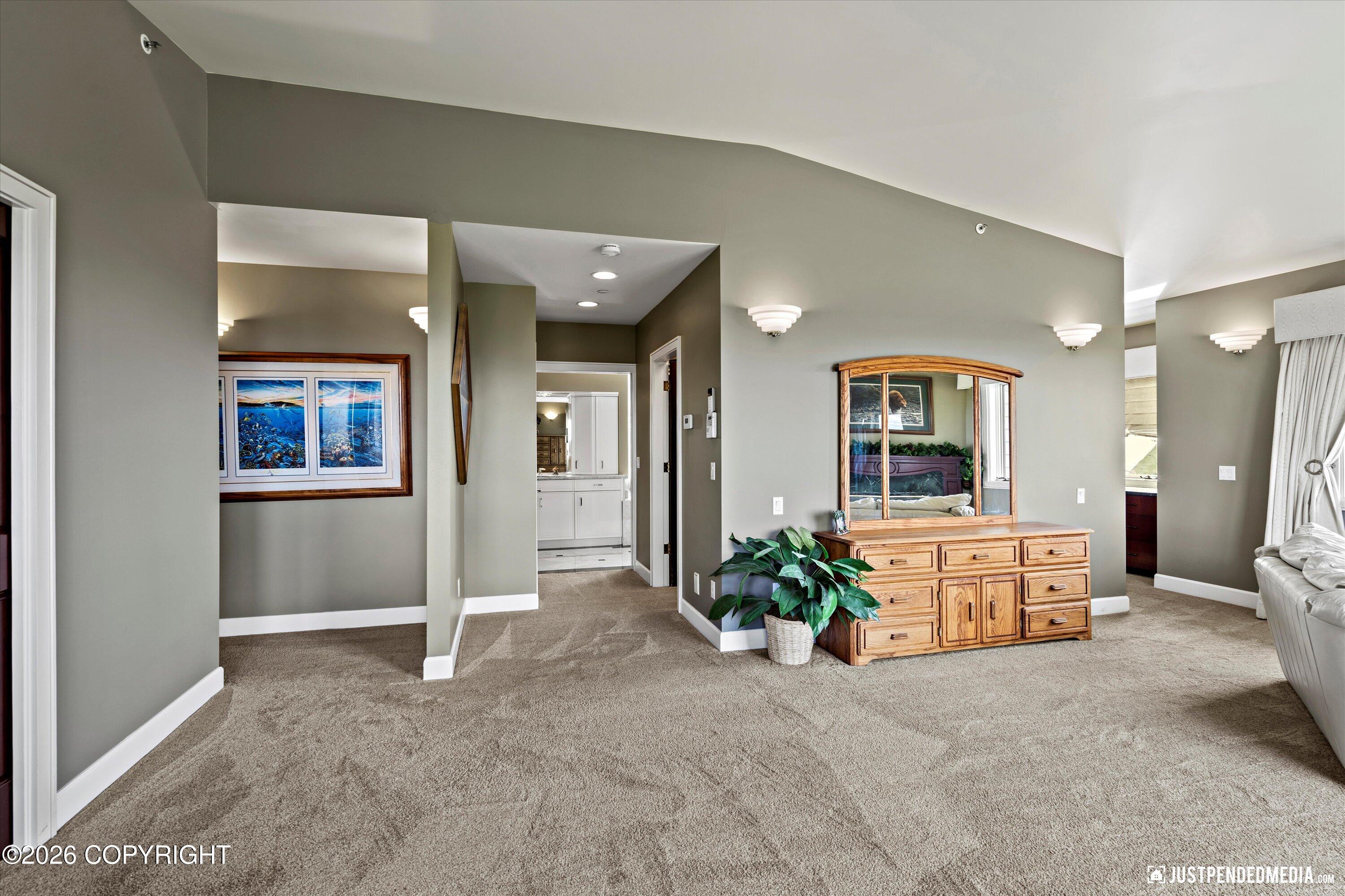 9900 Hillhaven Circle