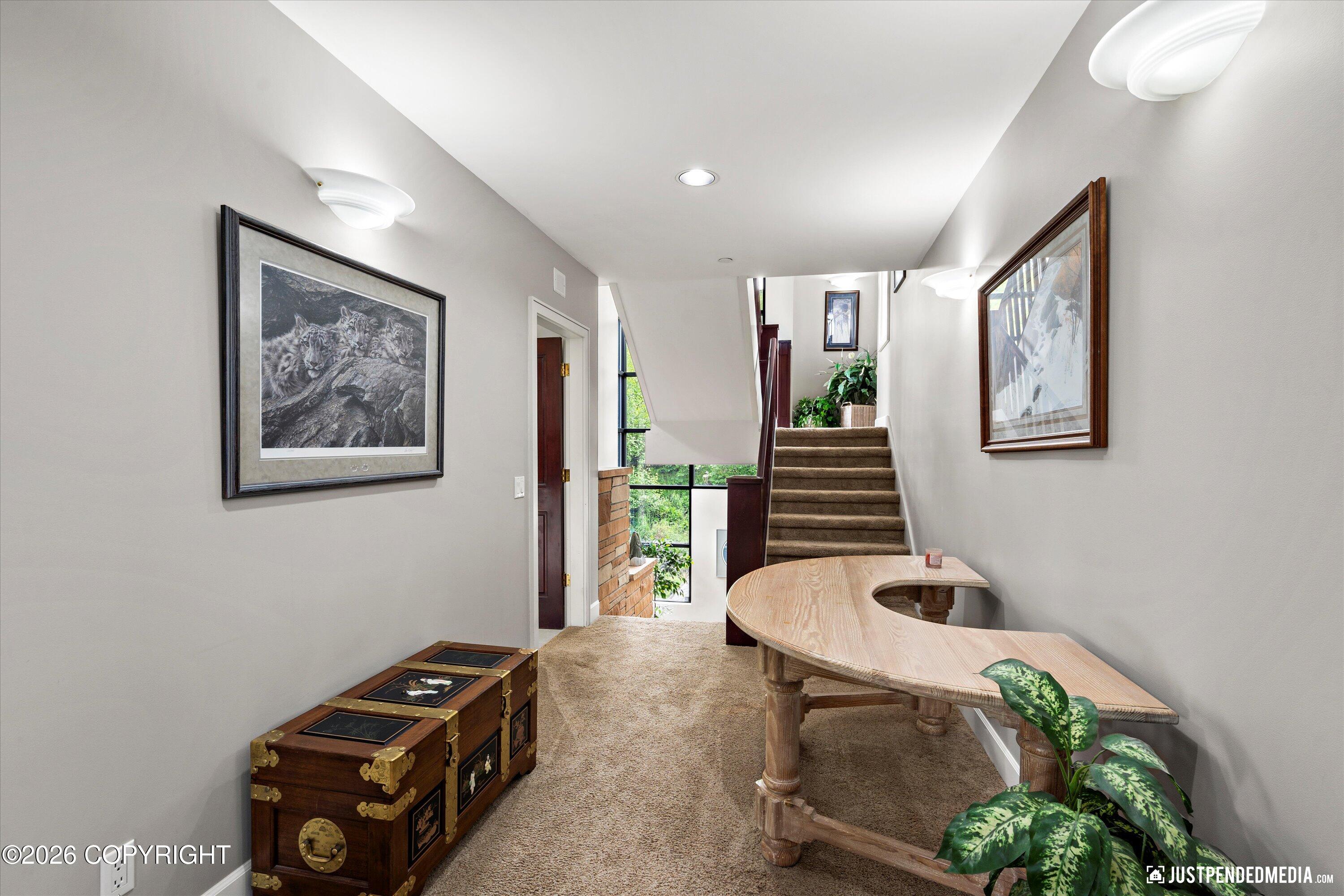 9900 Hillhaven Circle