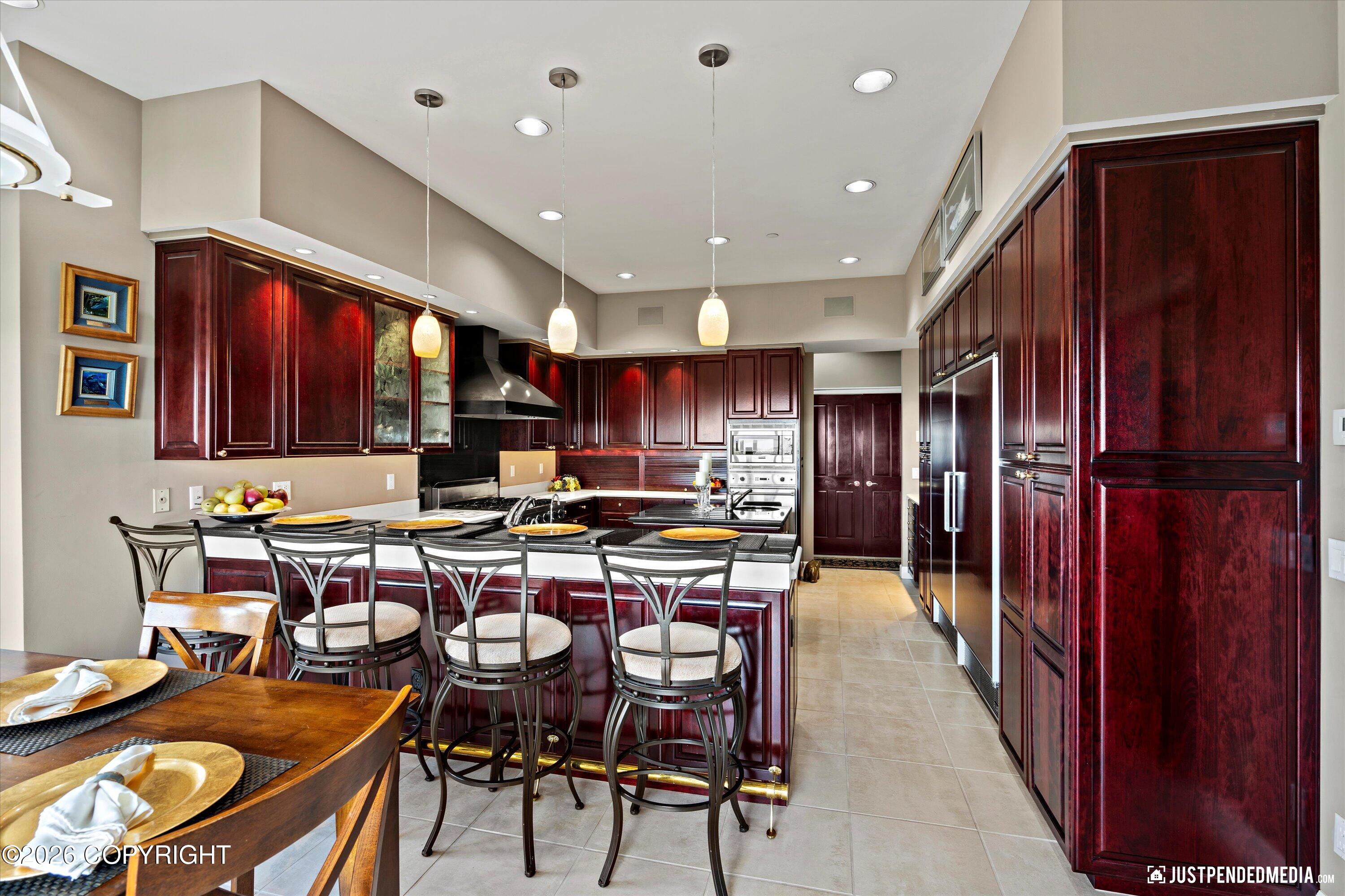 9900 Hillhaven Circle