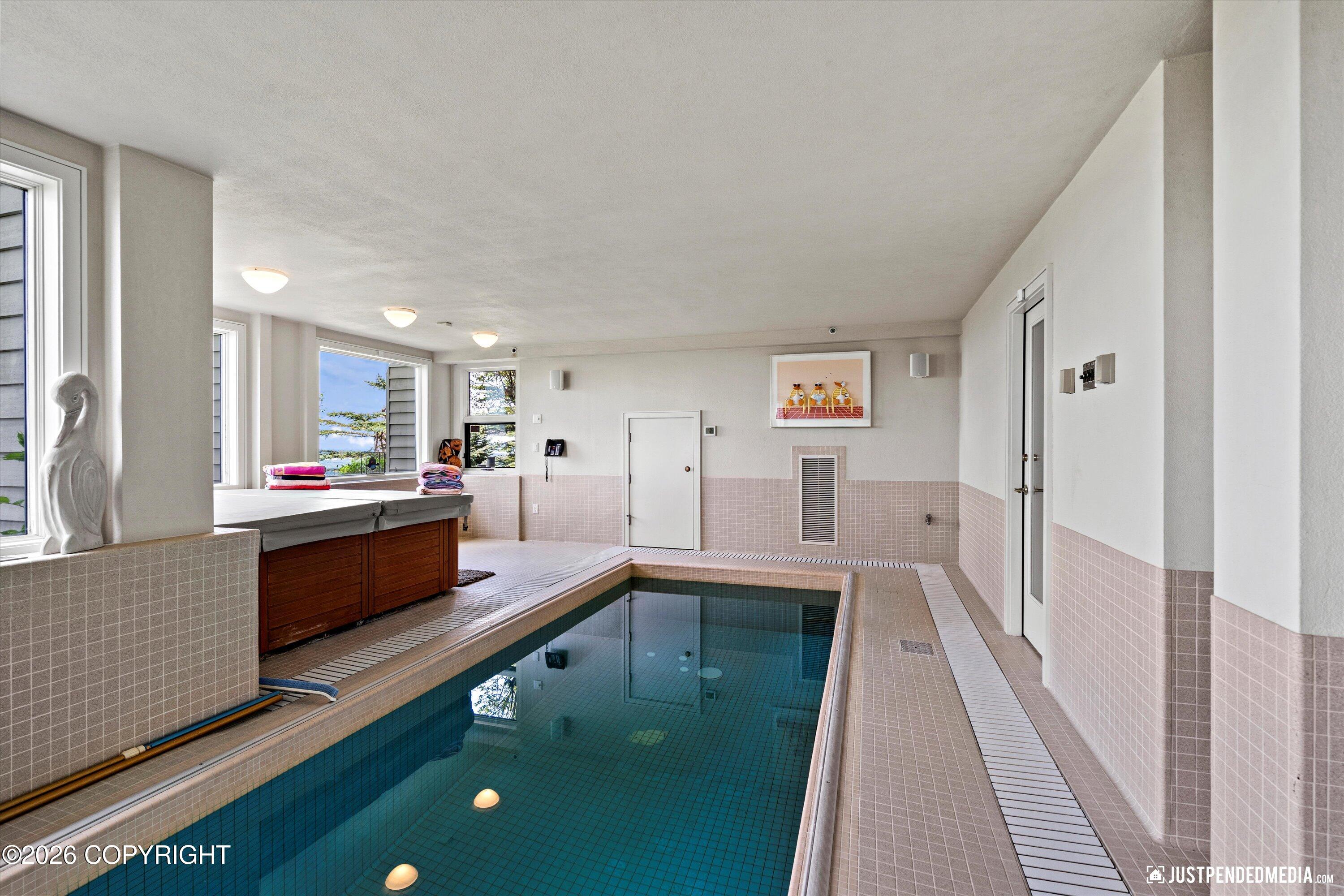 9900 Hillhaven Circle