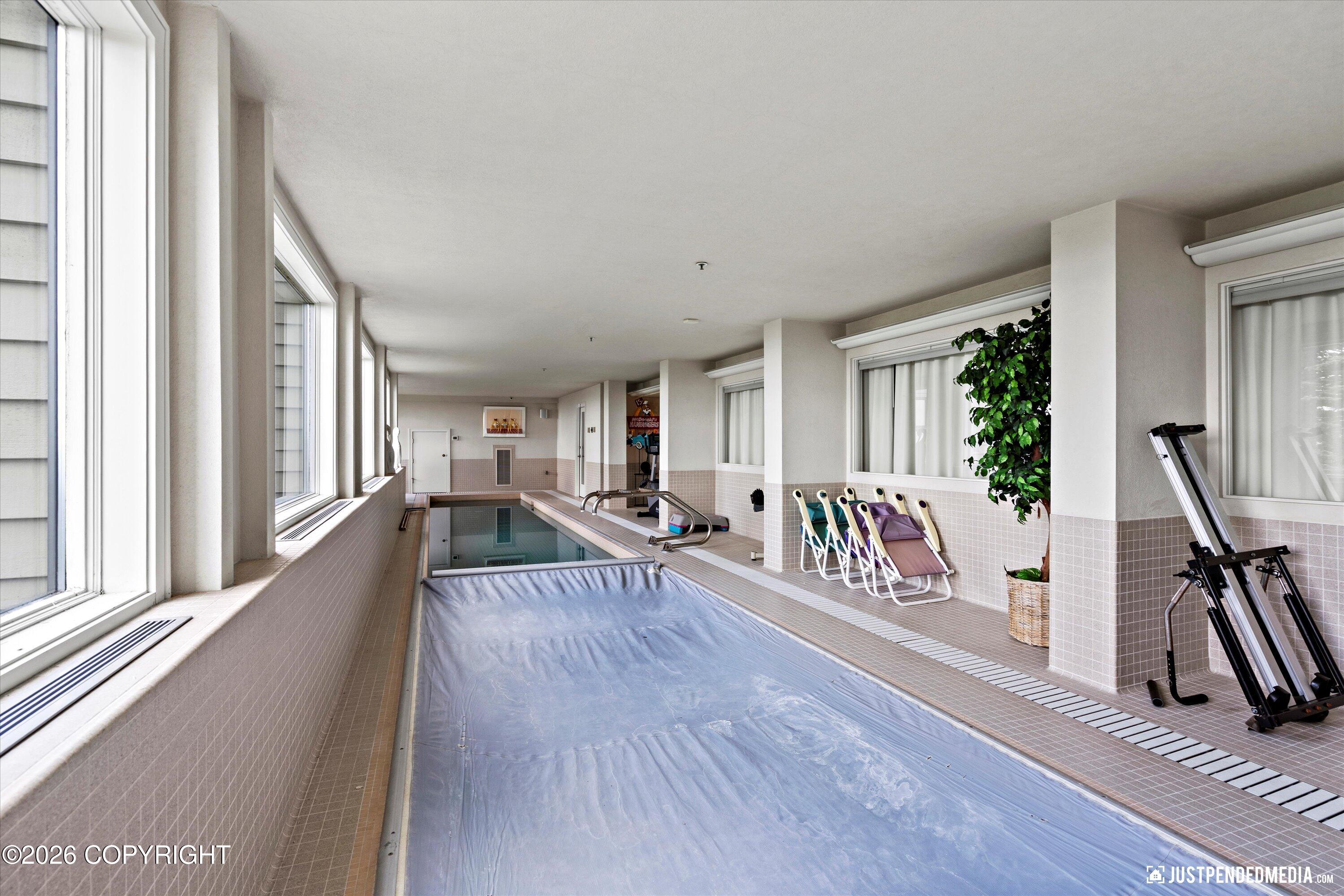 9900 Hillhaven Circle