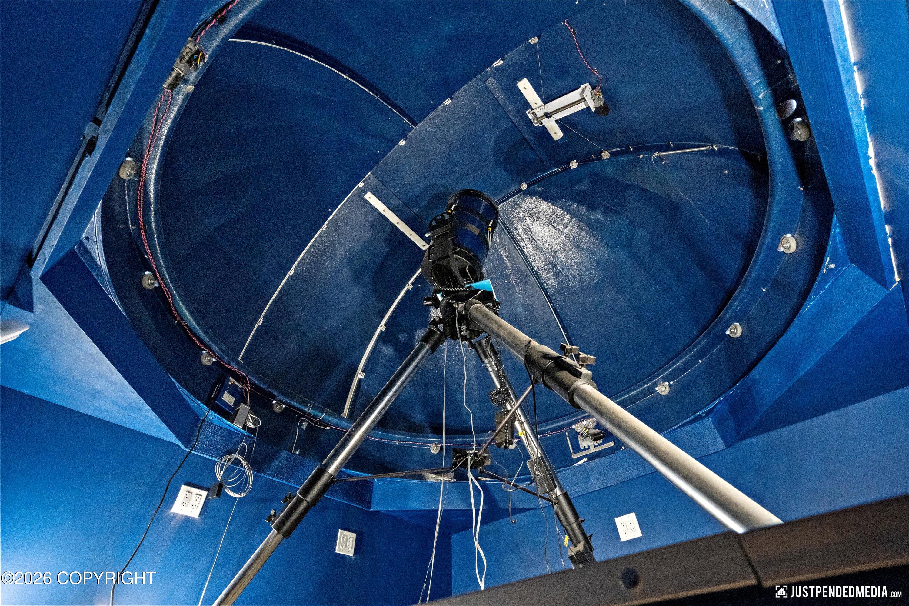 9900 Hillhaven Circle