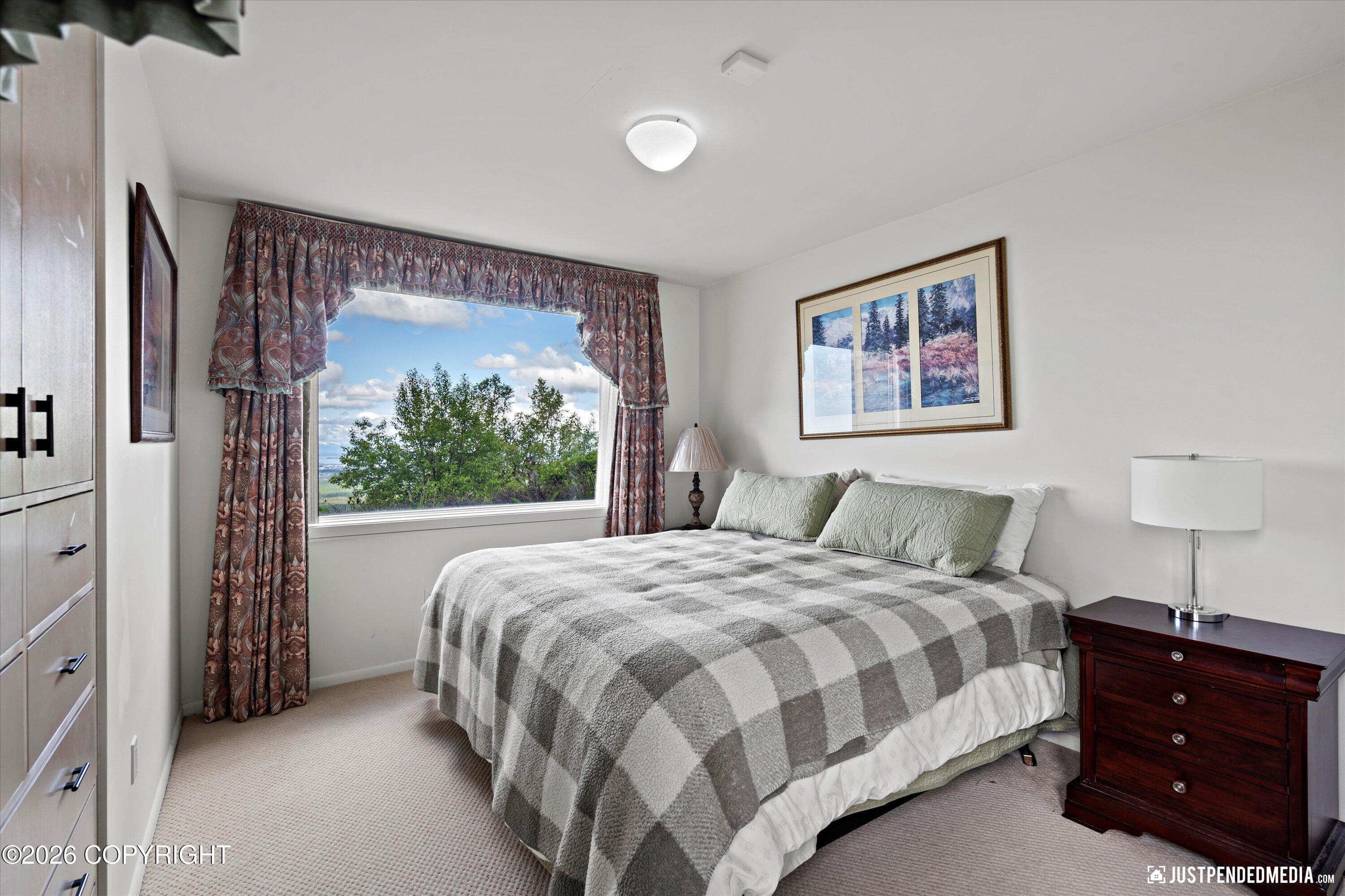 9900 Hillhaven Circle