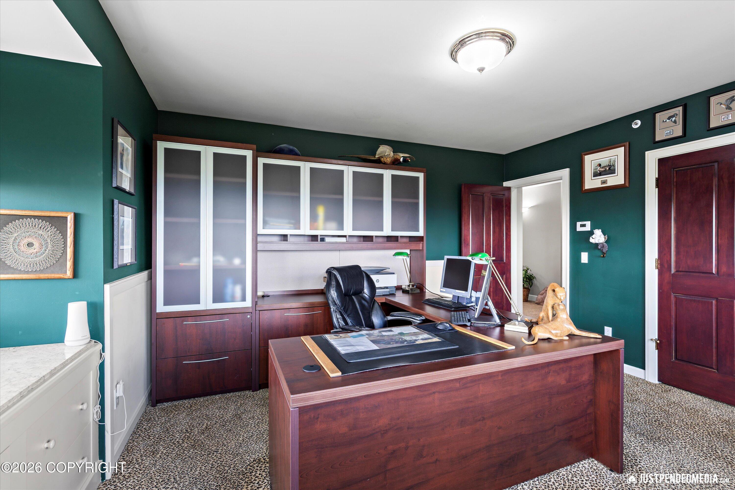 9900 Hillhaven Circle