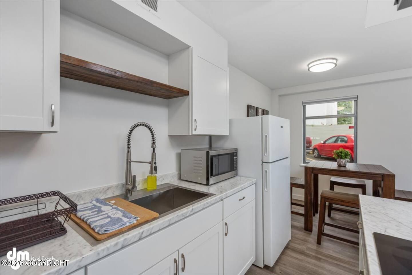 525 W 3rd Avenue # 3 Unit: #3