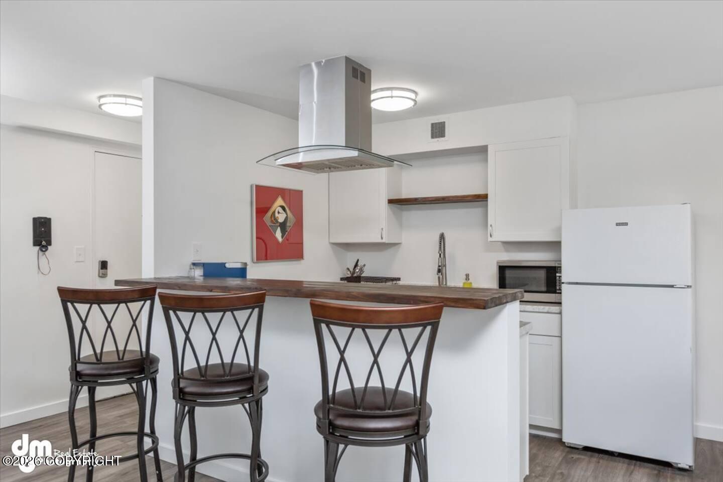 525 W 3rd Avenue # 3 Unit: #3