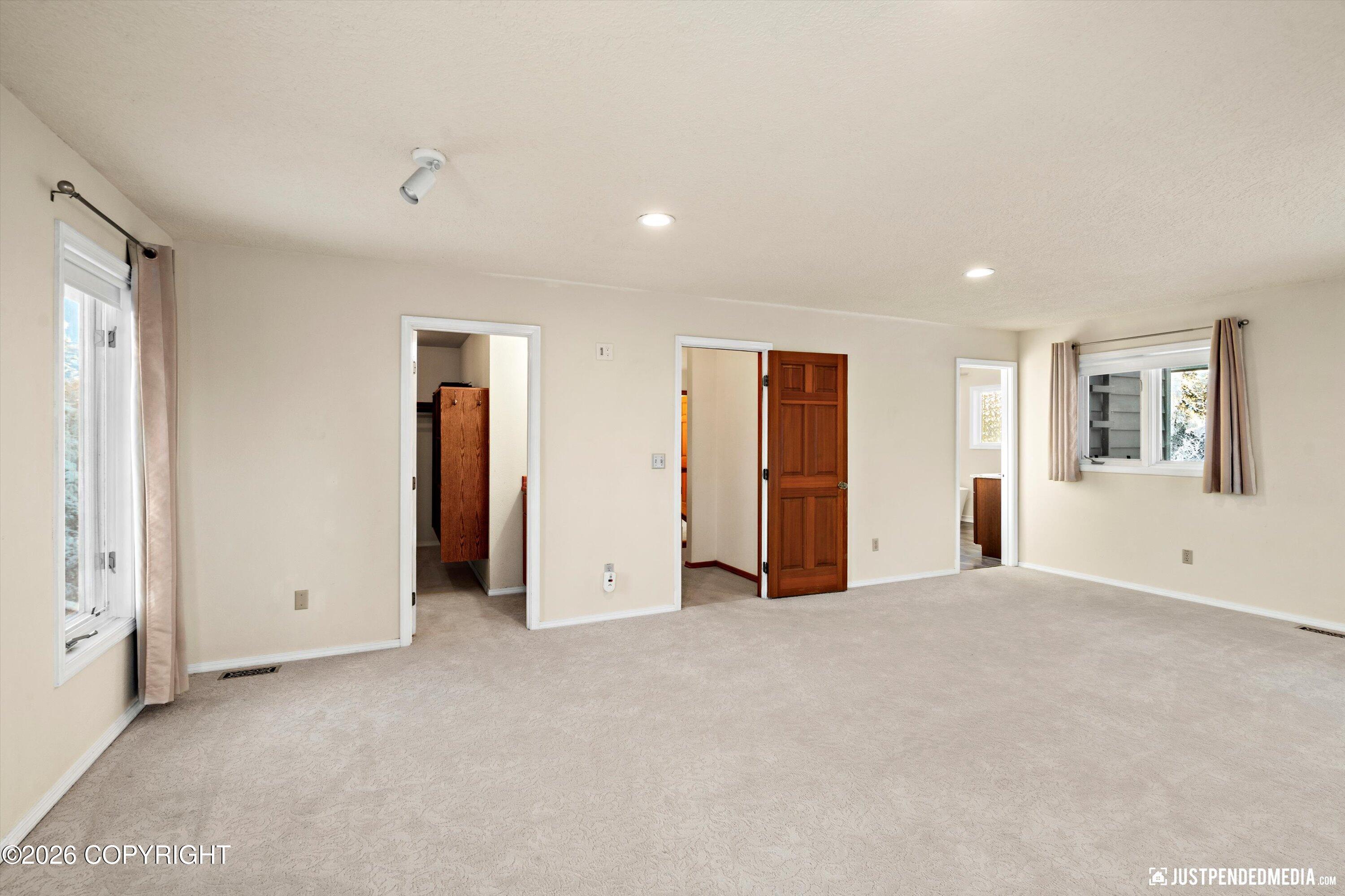 9400 Spring Hill Drive