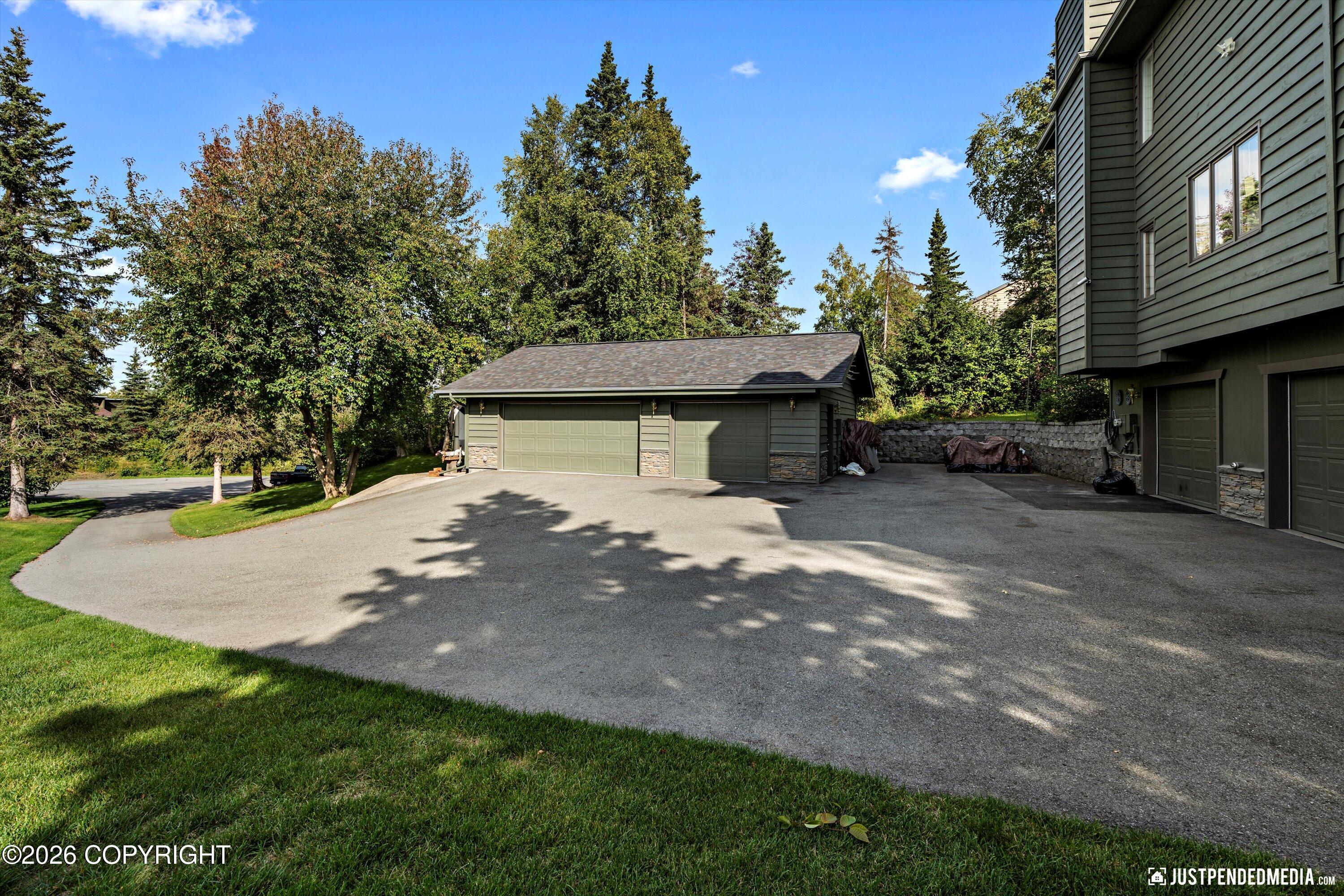 9400 Spring Hill Drive