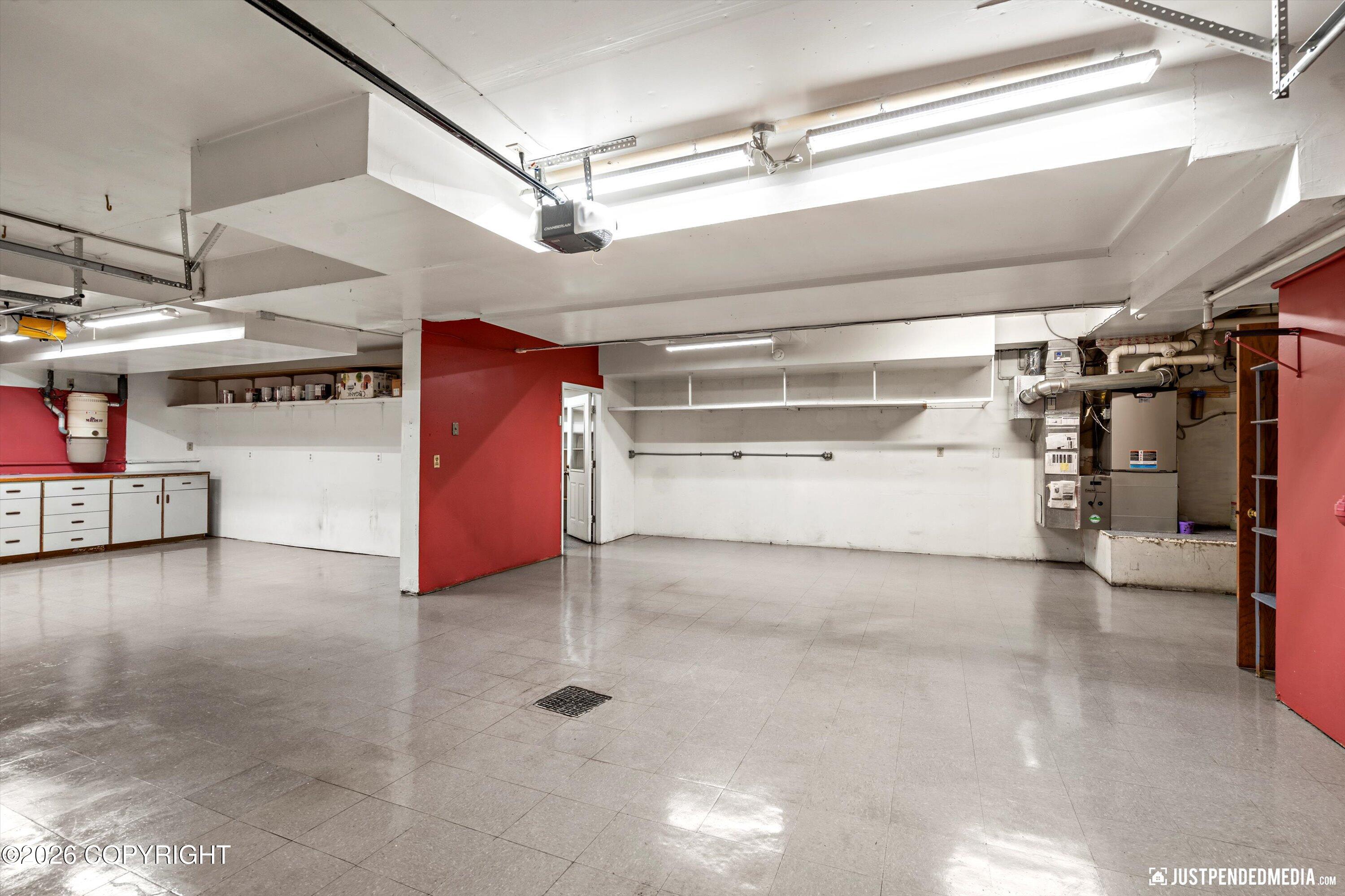 9400 Spring Hill Drive