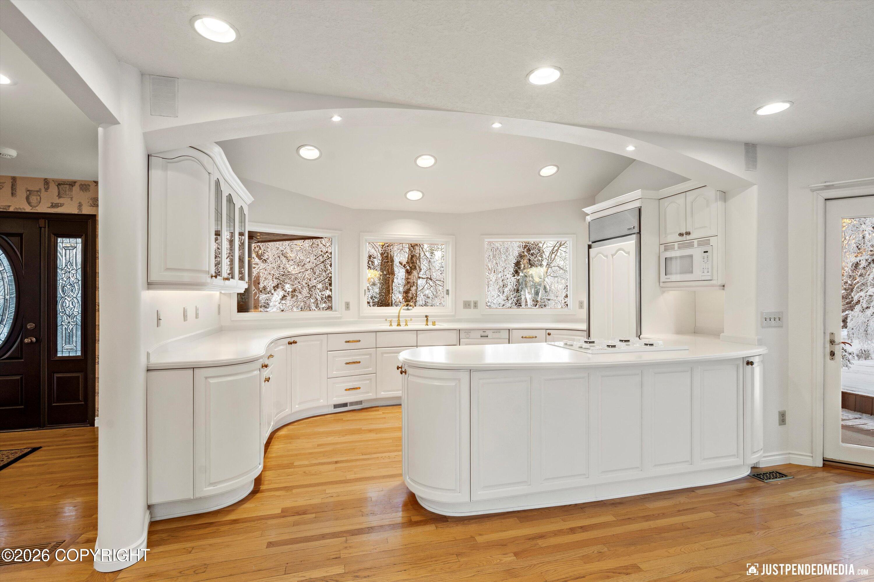 9400 Spring Hill Drive