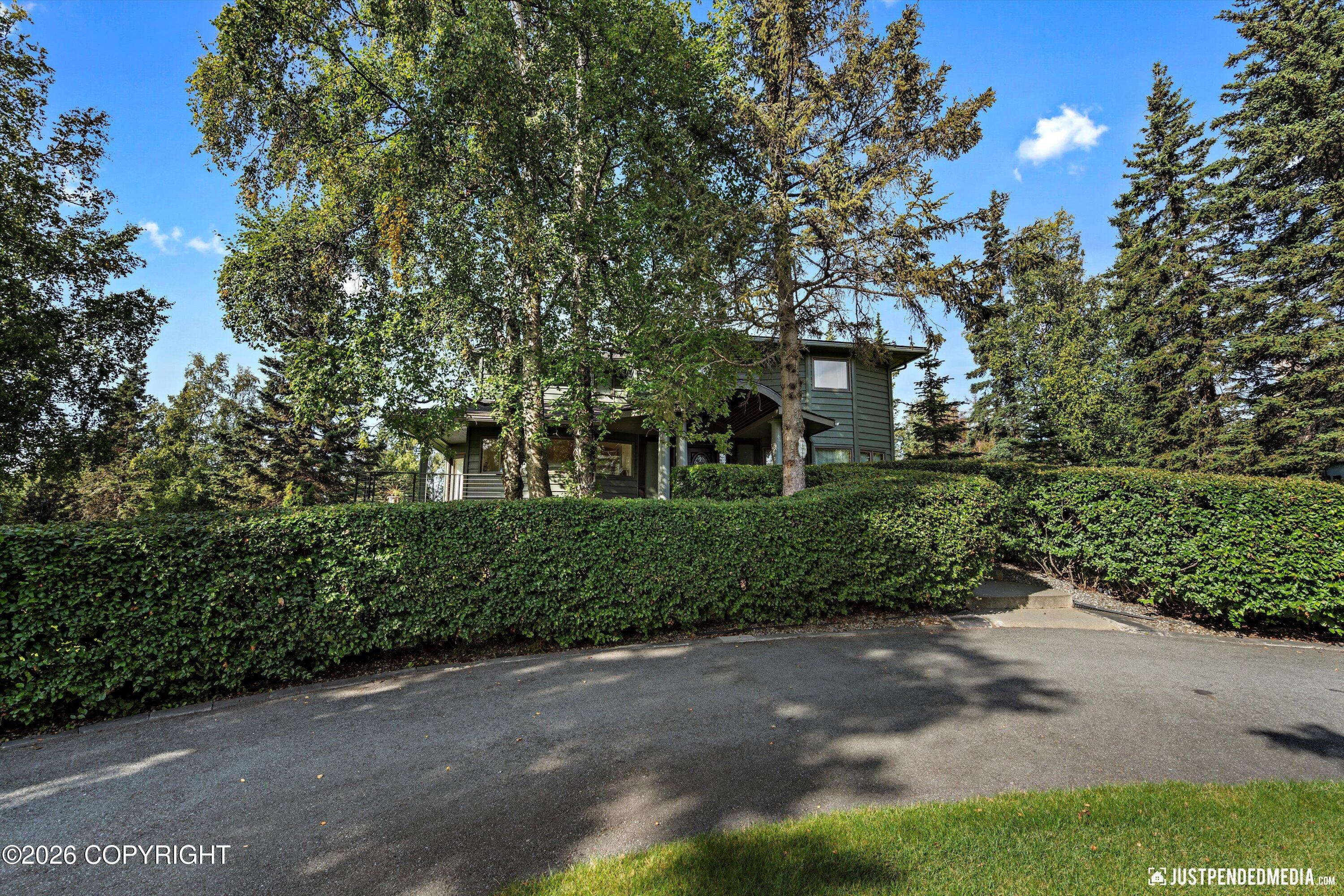 9400 Spring Hill Drive