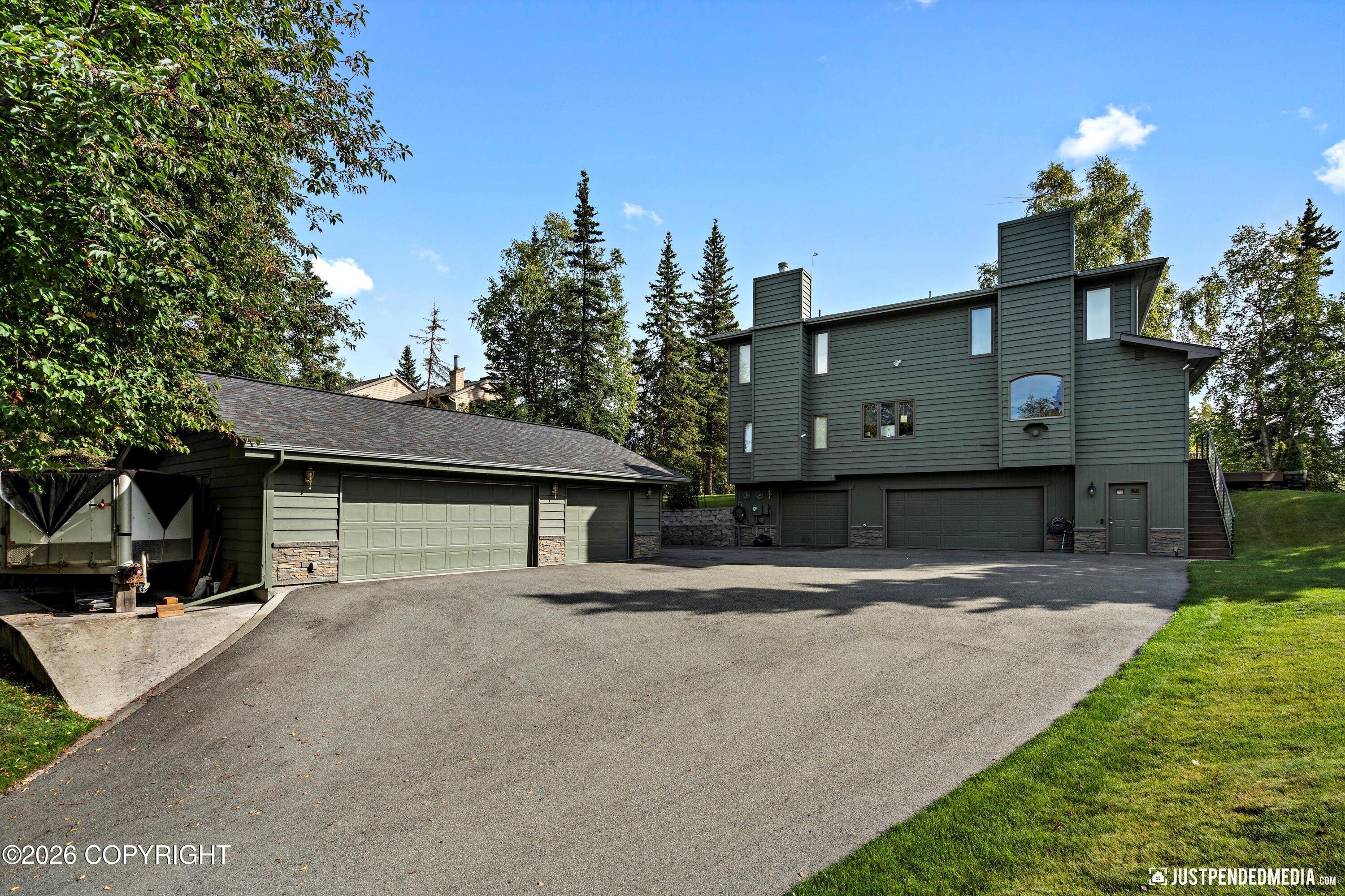 9400 Spring Hill Drive