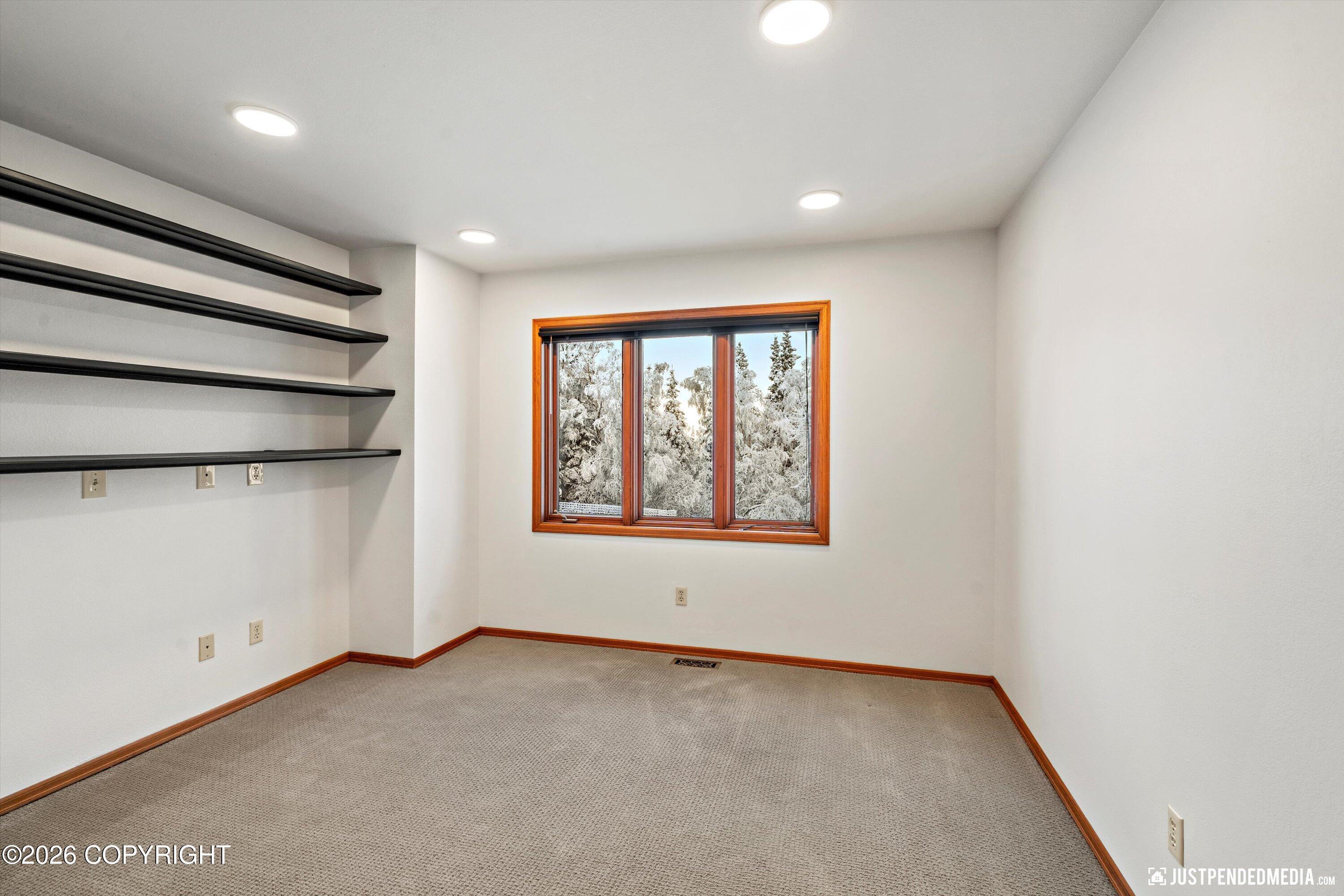 9400 Spring Hill Drive