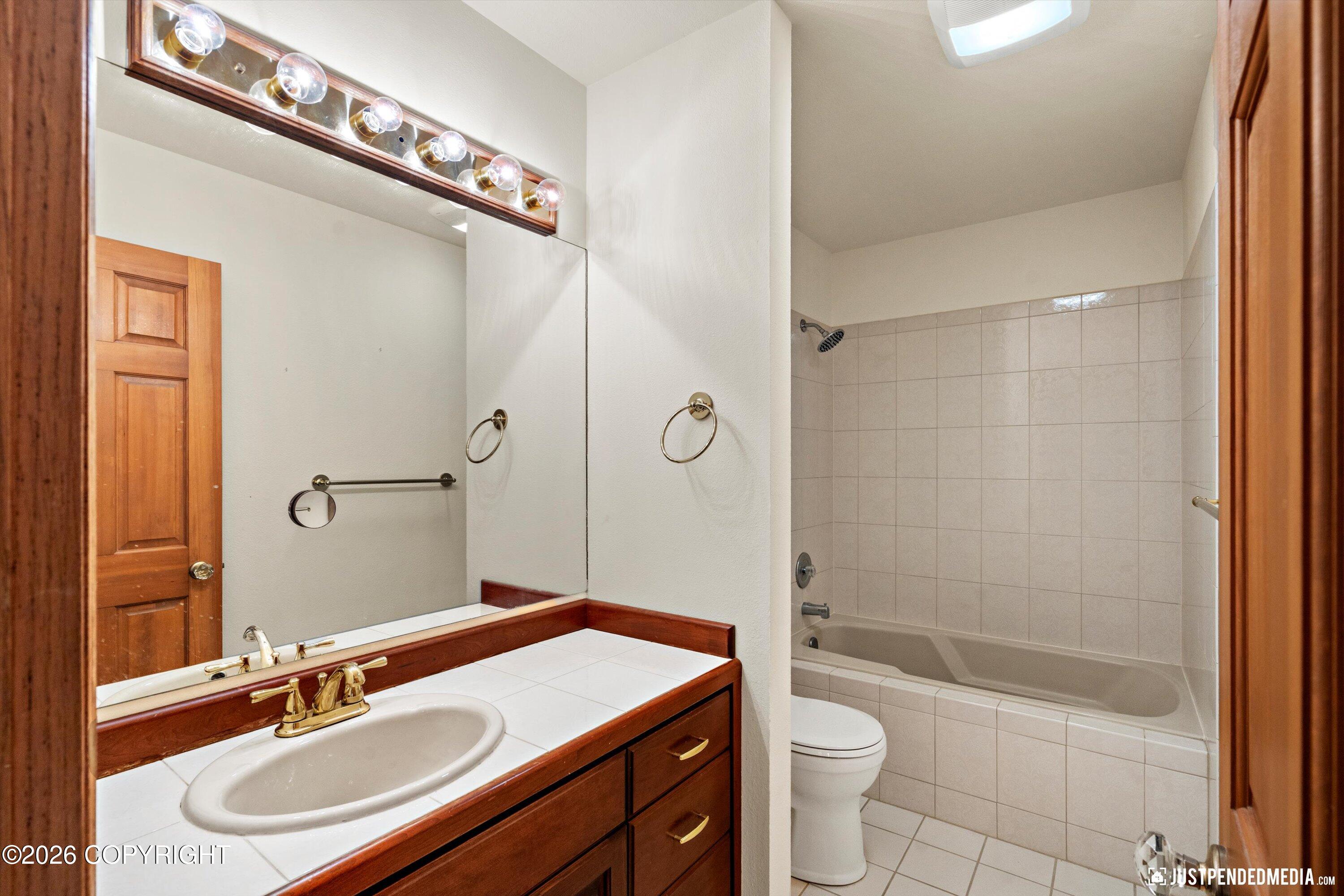 9400 Spring Hill Drive