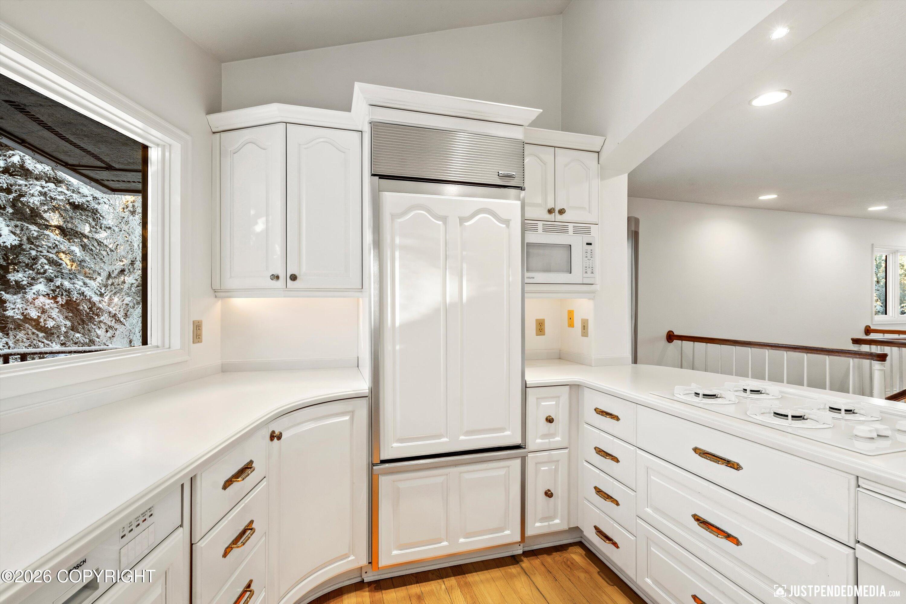 9400 Spring Hill Drive