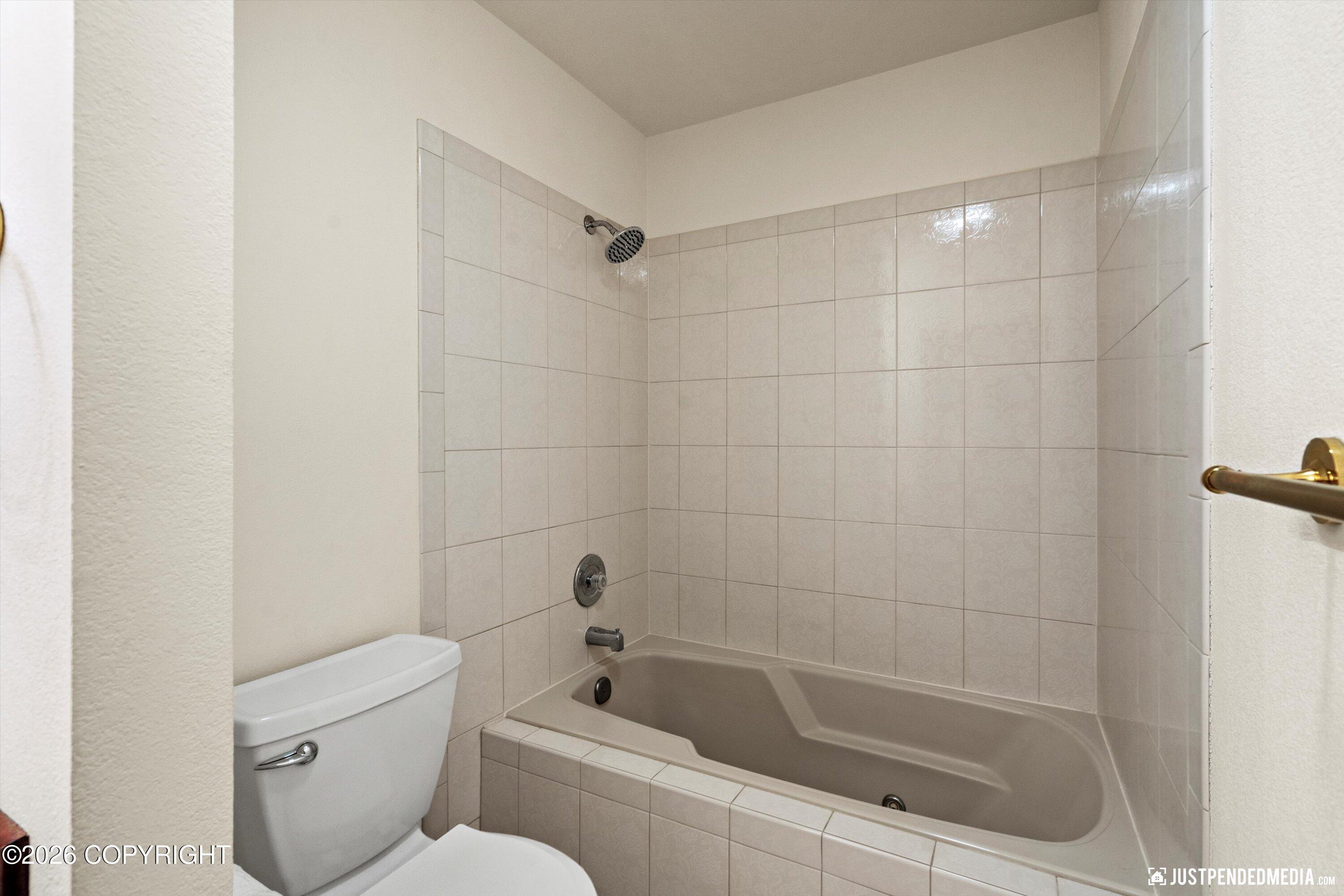 9400 Spring Hill Drive