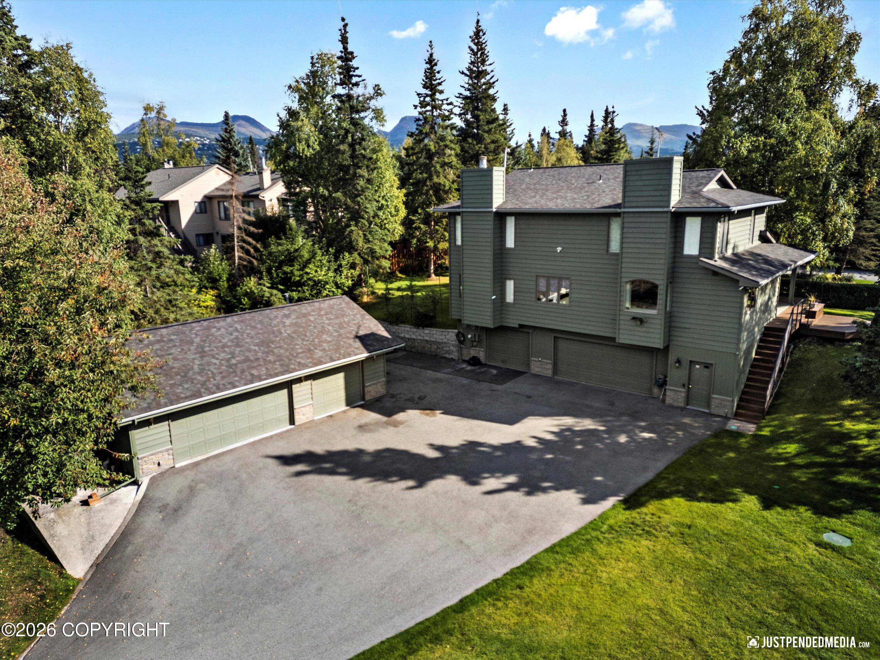 9400 Spring Hill Drive