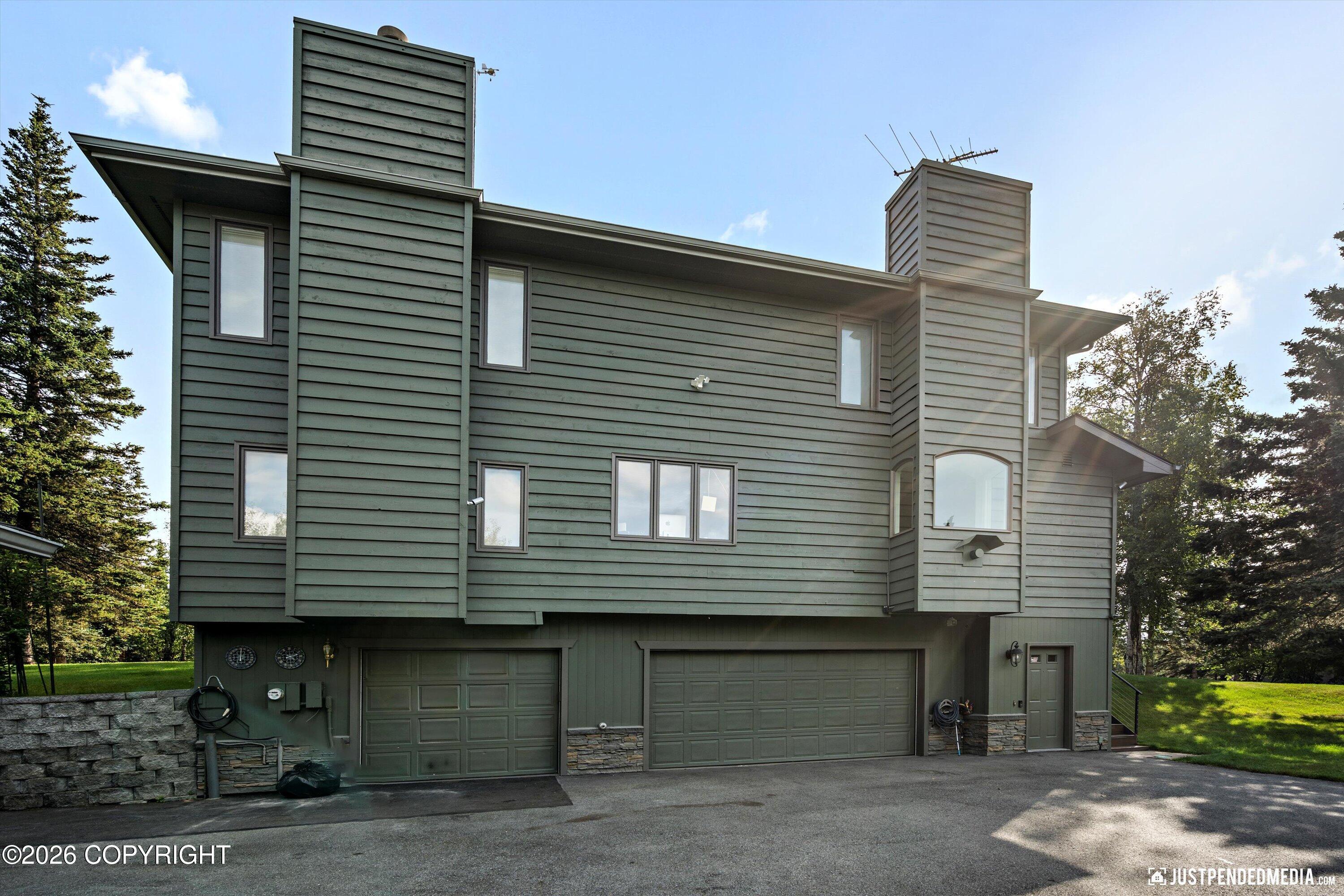 9400 Spring Hill Drive