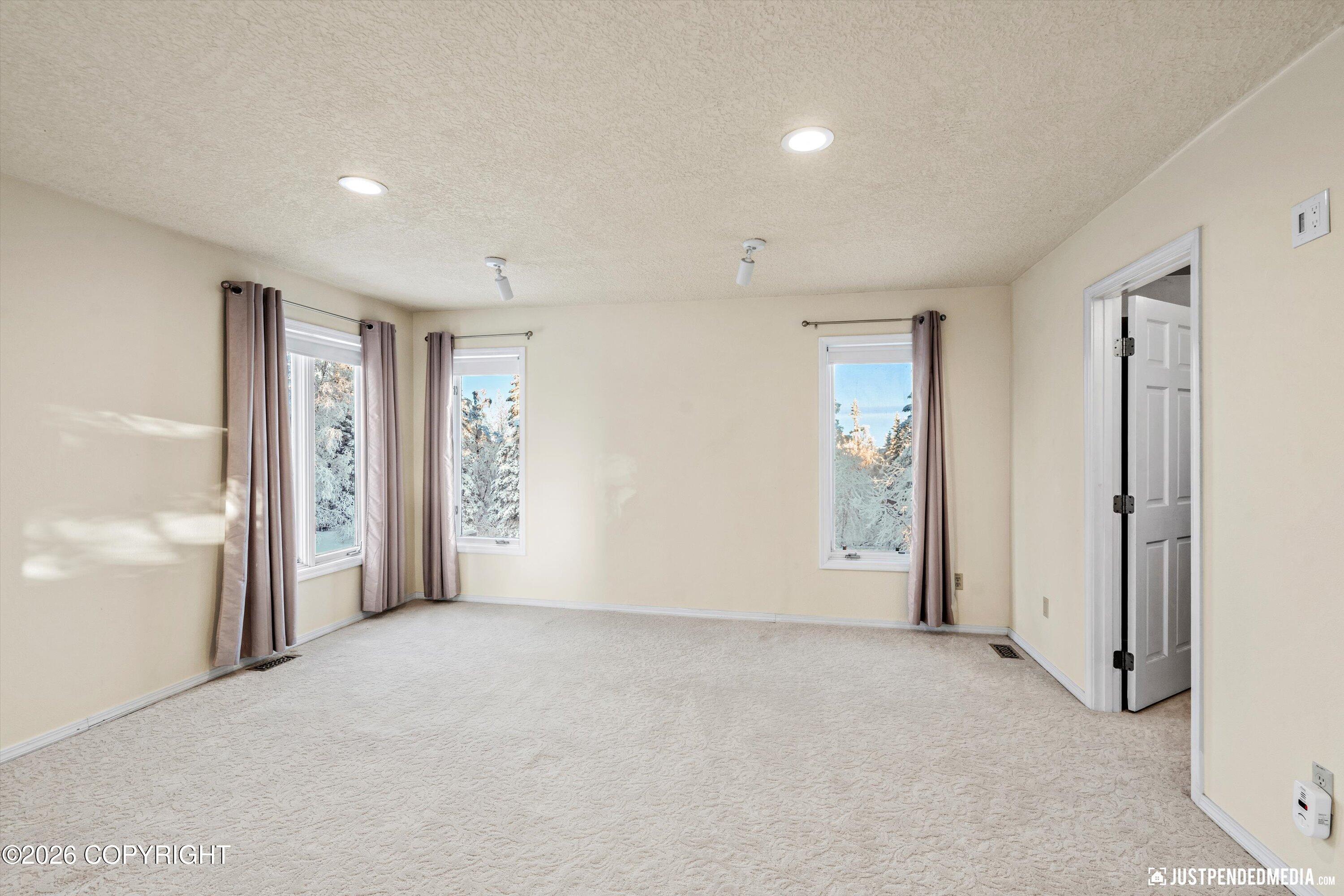 9400 Spring Hill Drive