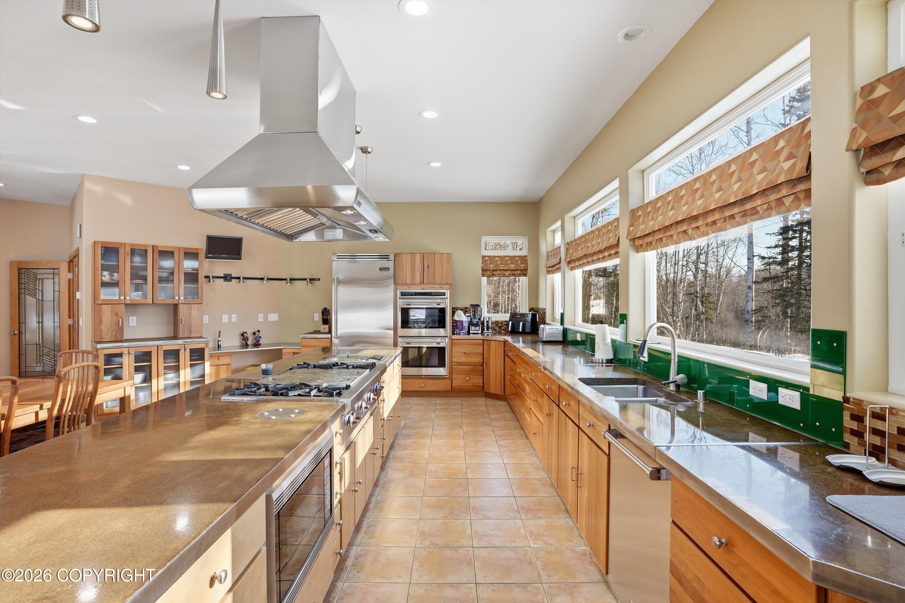 8115 N Highlander Loop