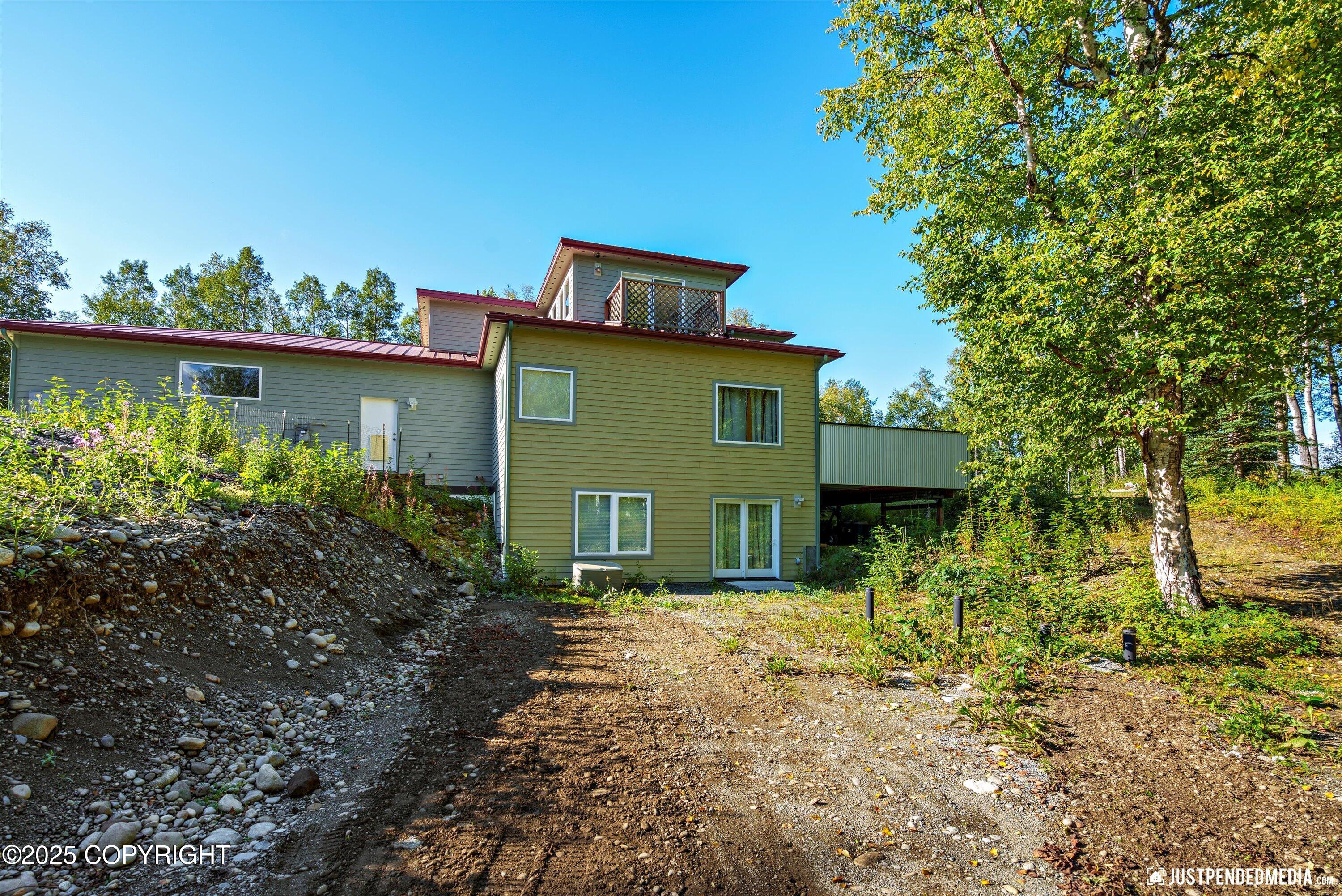 8115 N Highlander Loop