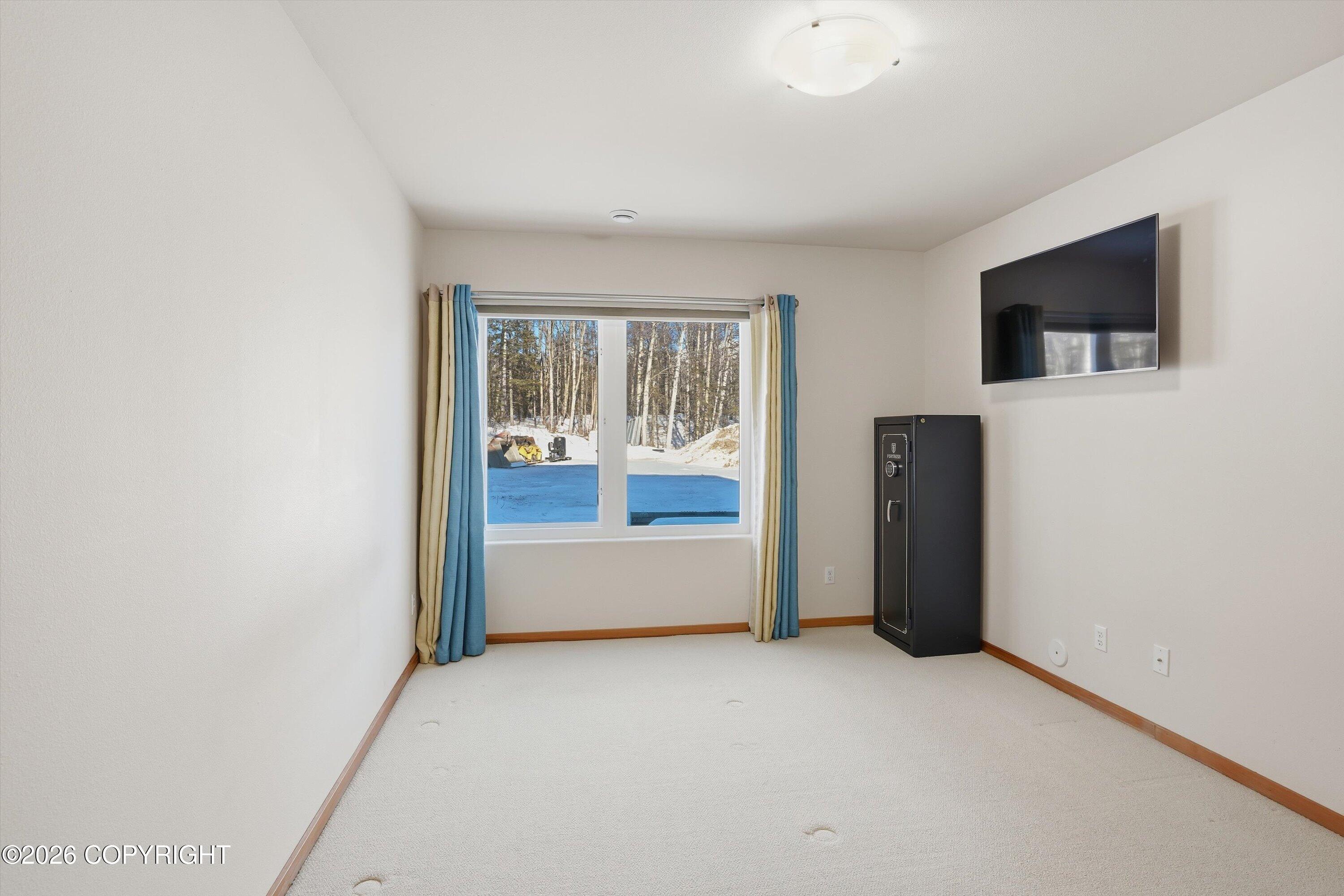 8115 N Highlander Loop