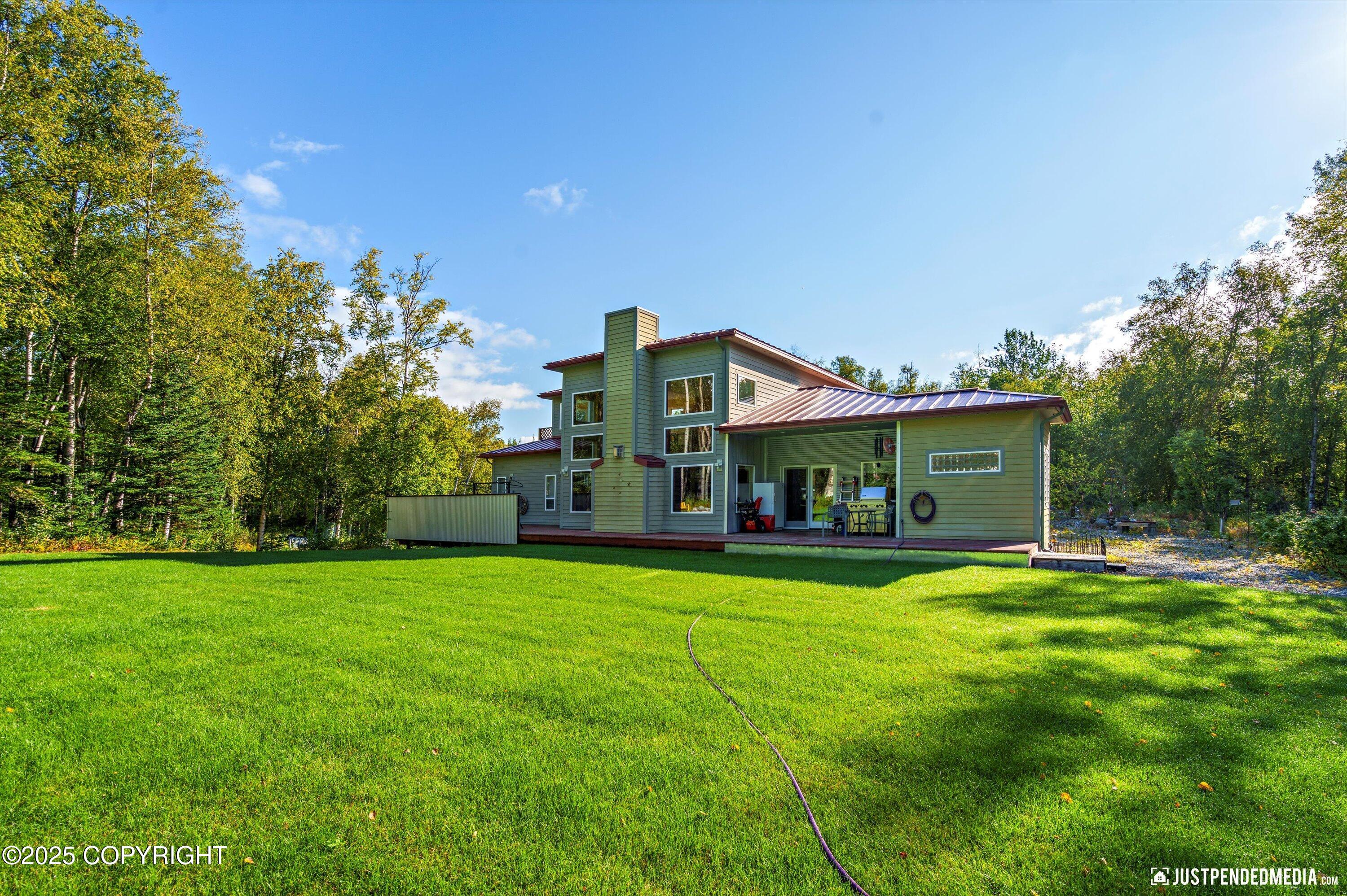 8115 N Highlander Loop