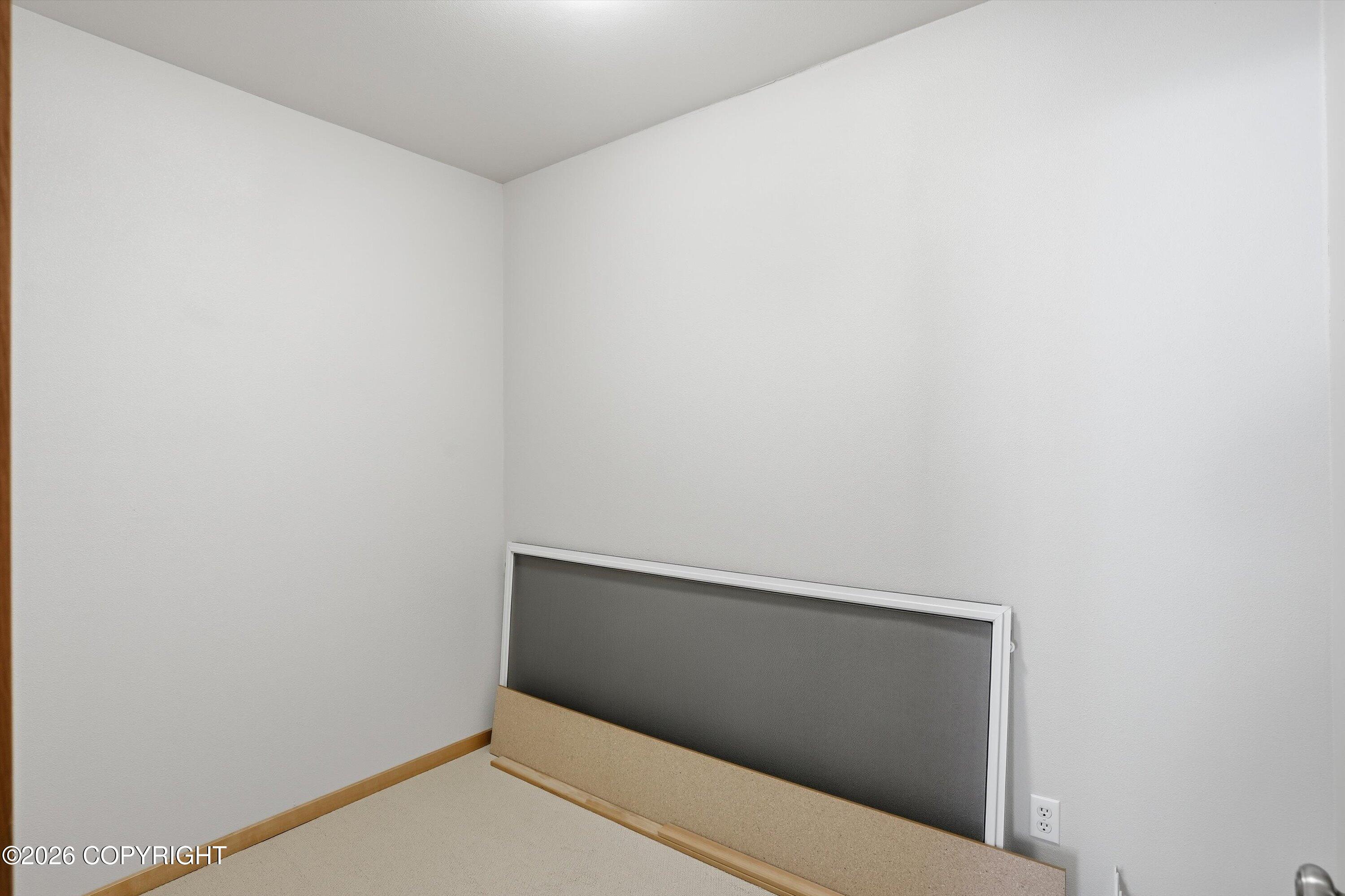 8115 N Highlander Loop