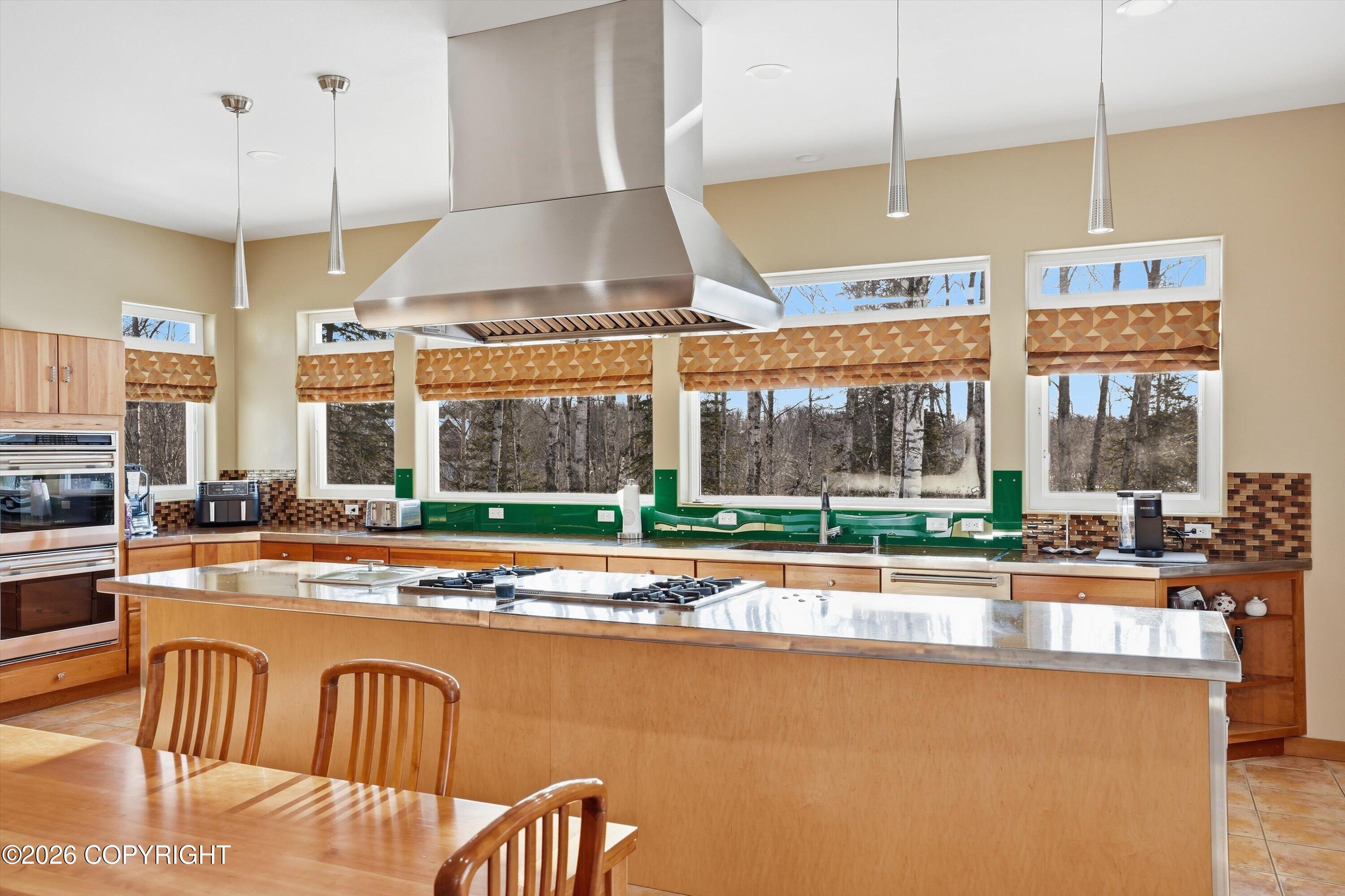 8115 N Highlander Loop