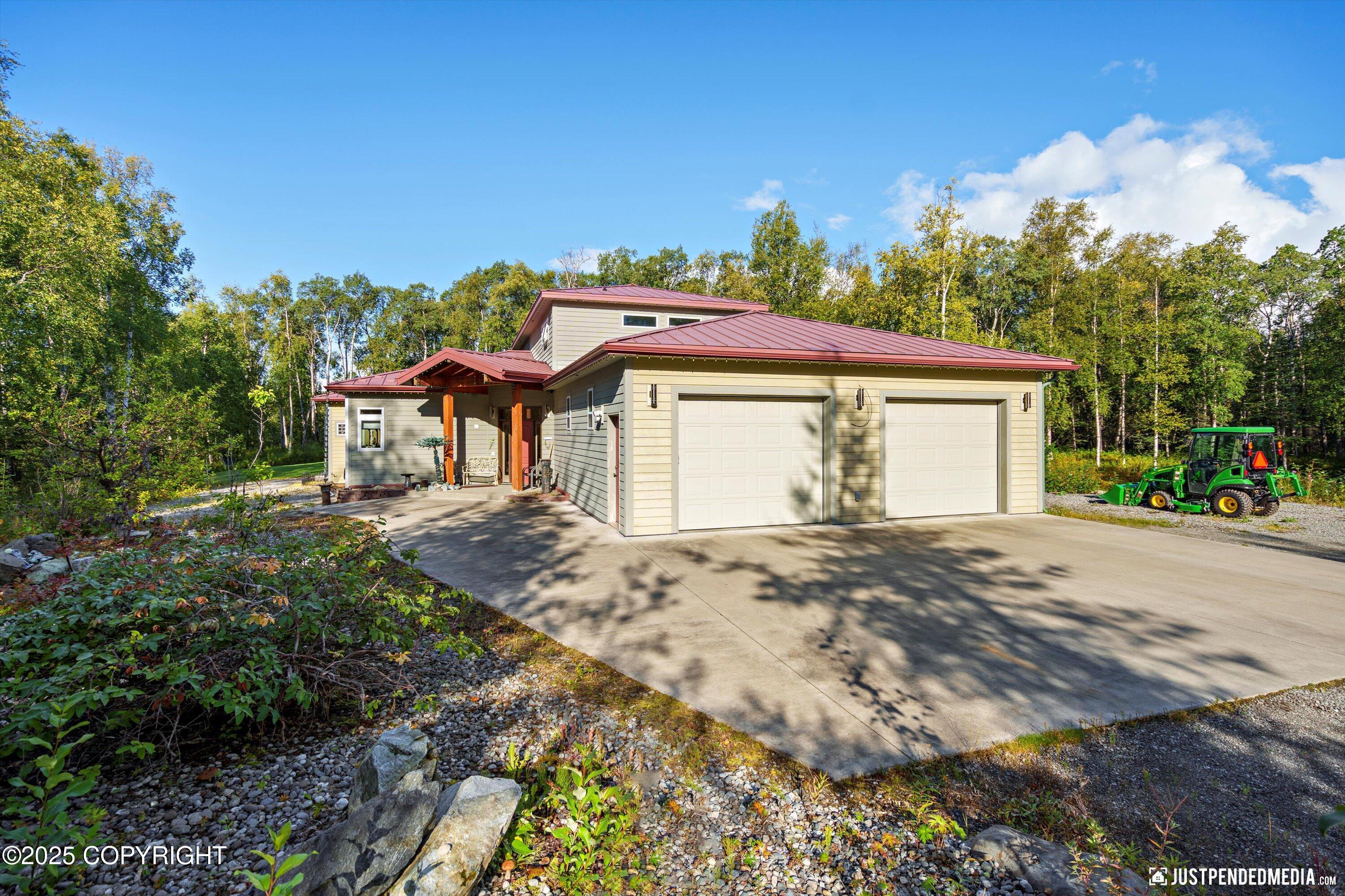 8115 N Highlander Loop