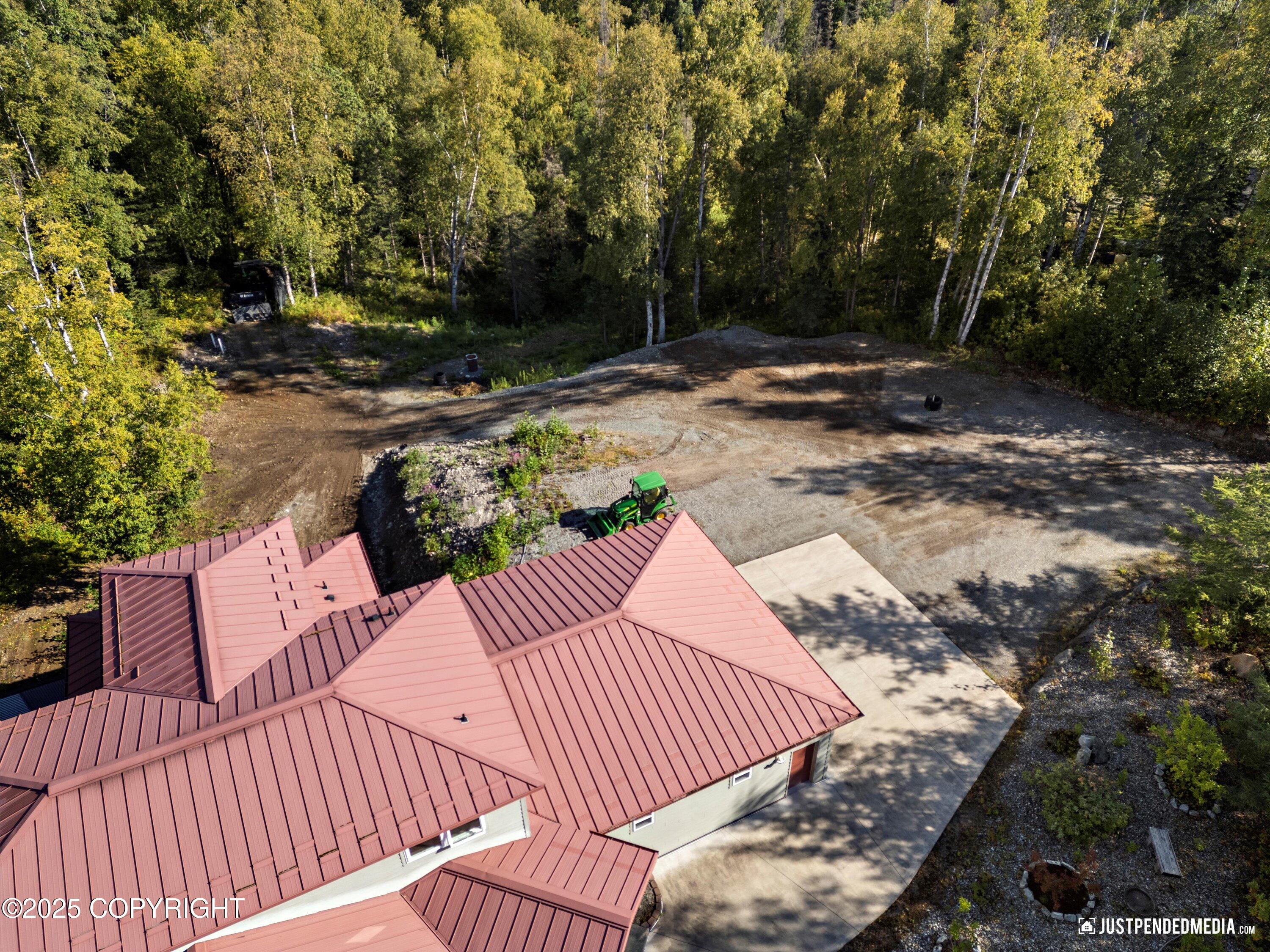 8115 N Highlander Loop