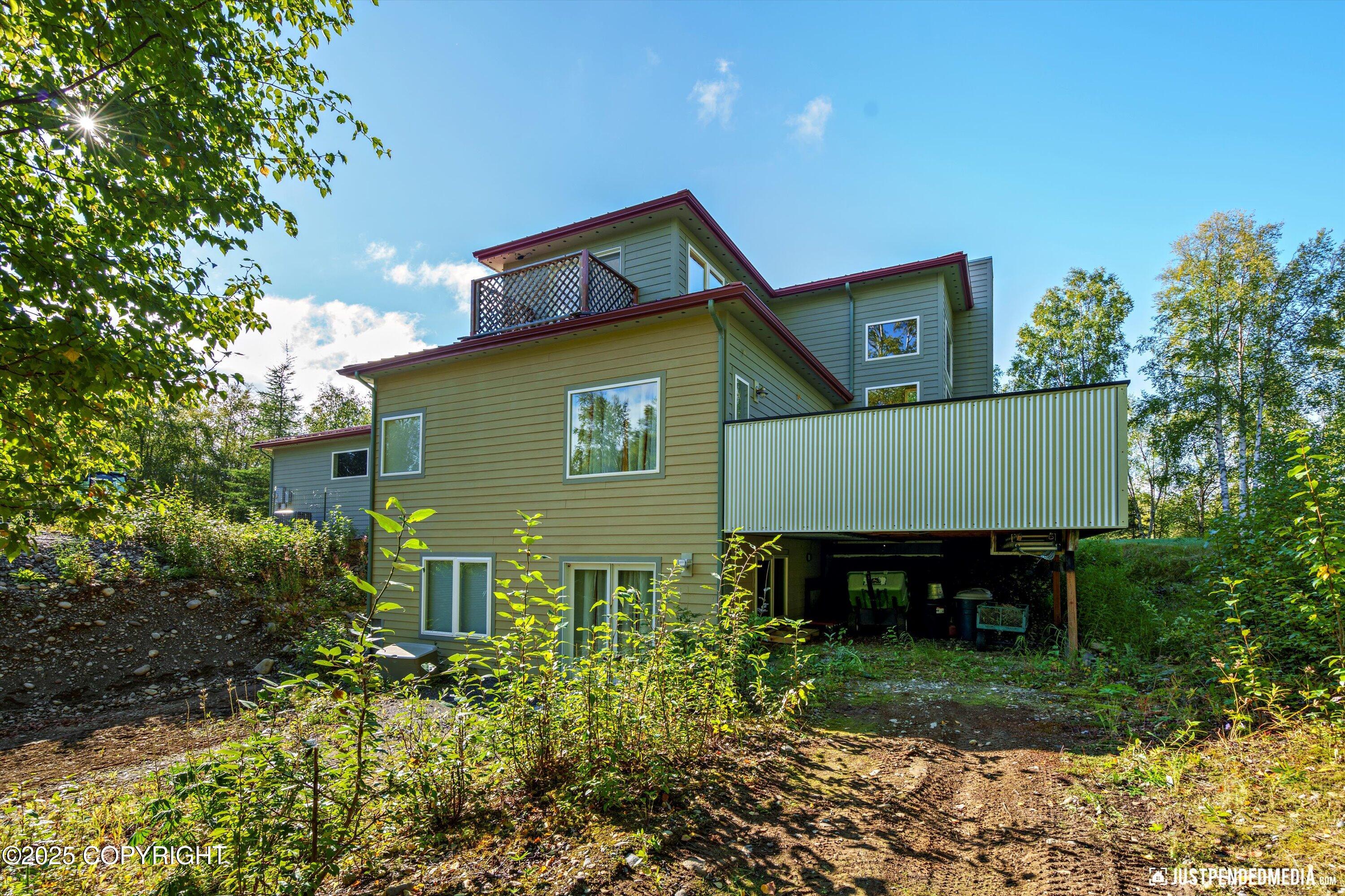 8115 N Highlander Loop