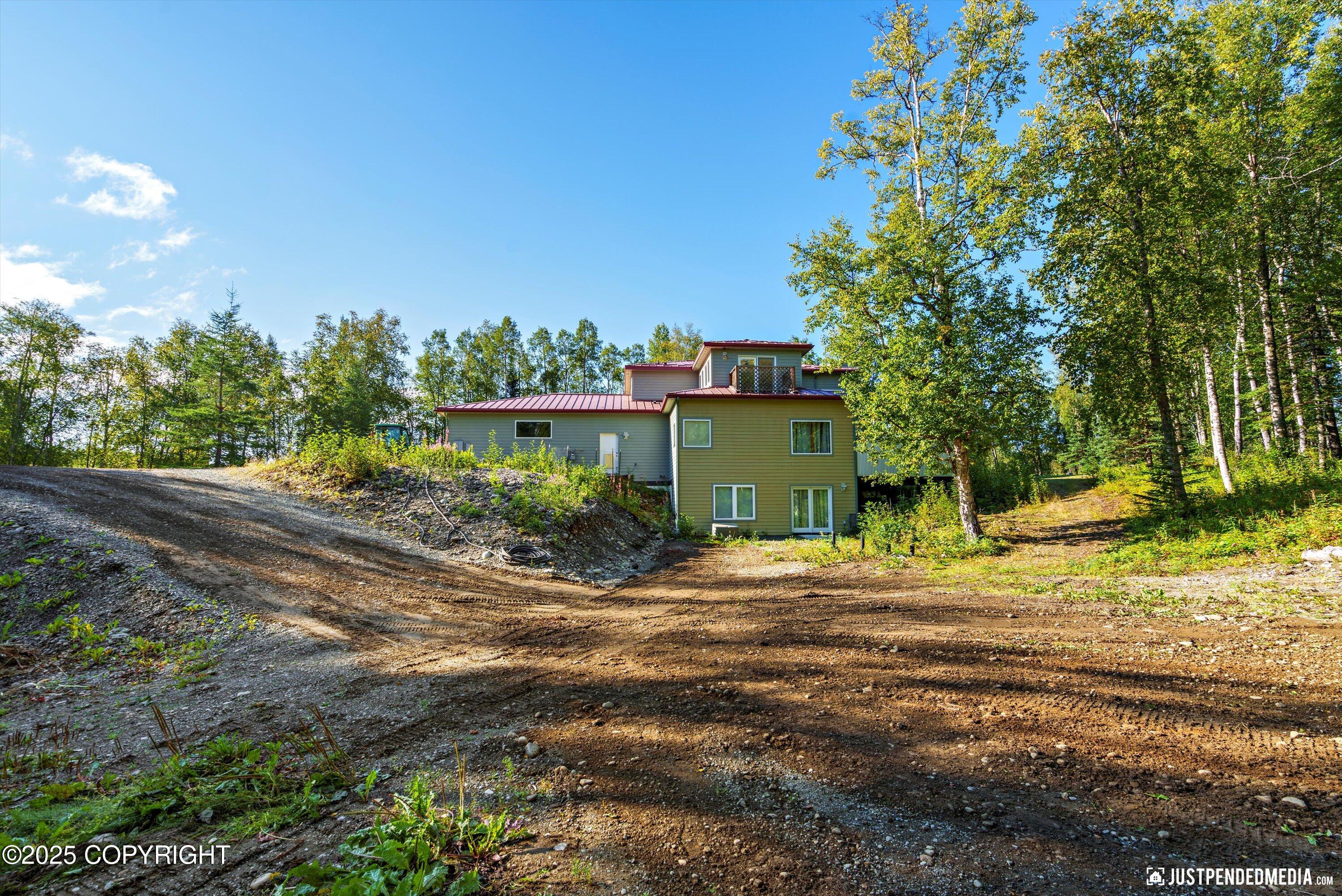 8115 N Highlander Loop