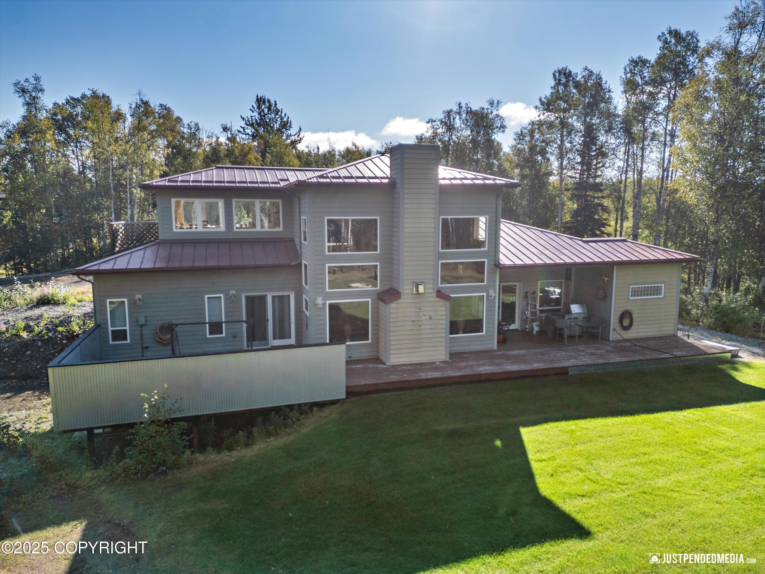 8115 N Highlander Loop