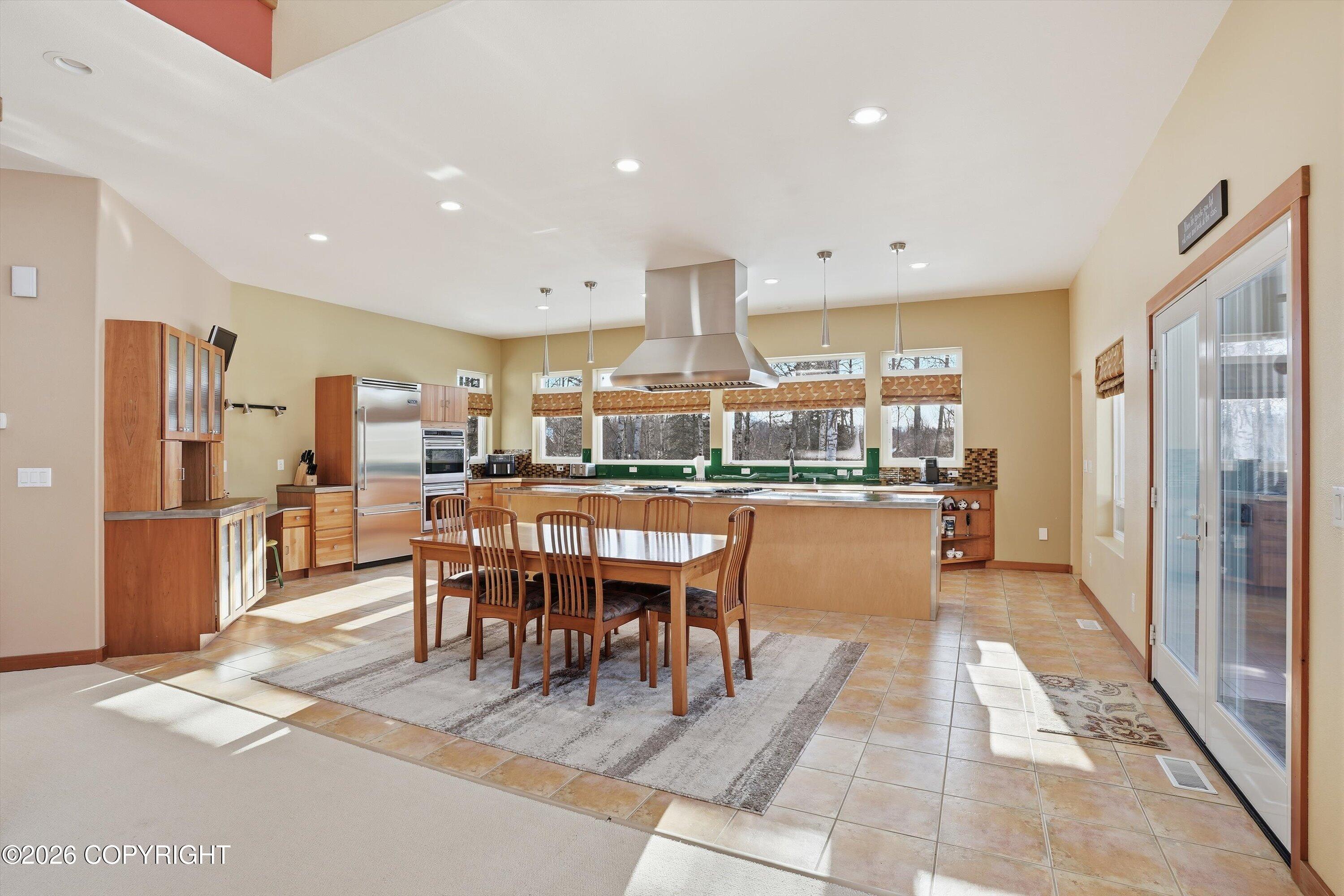 8115 N Highlander Loop