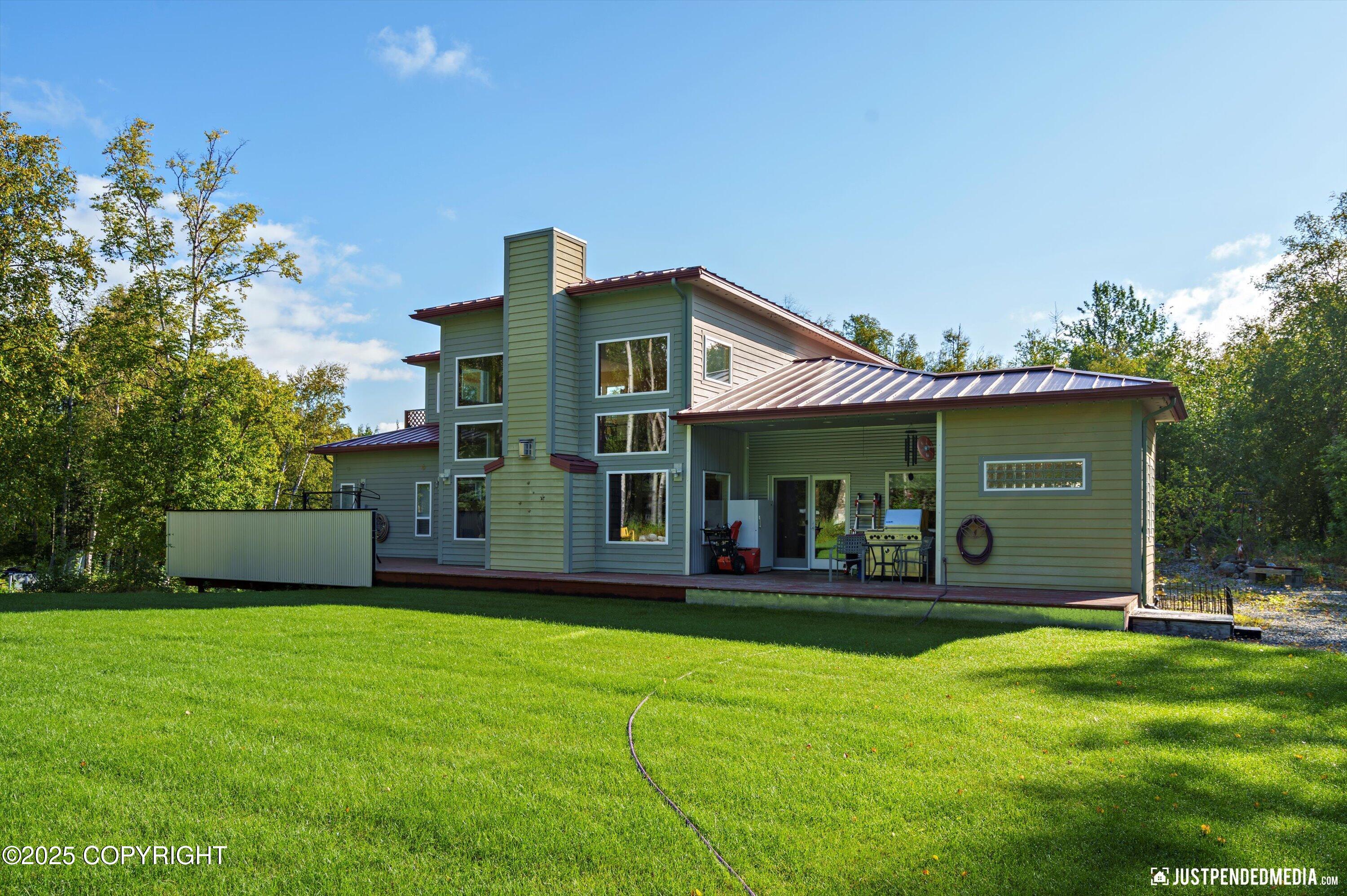 8115 N Highlander Loop